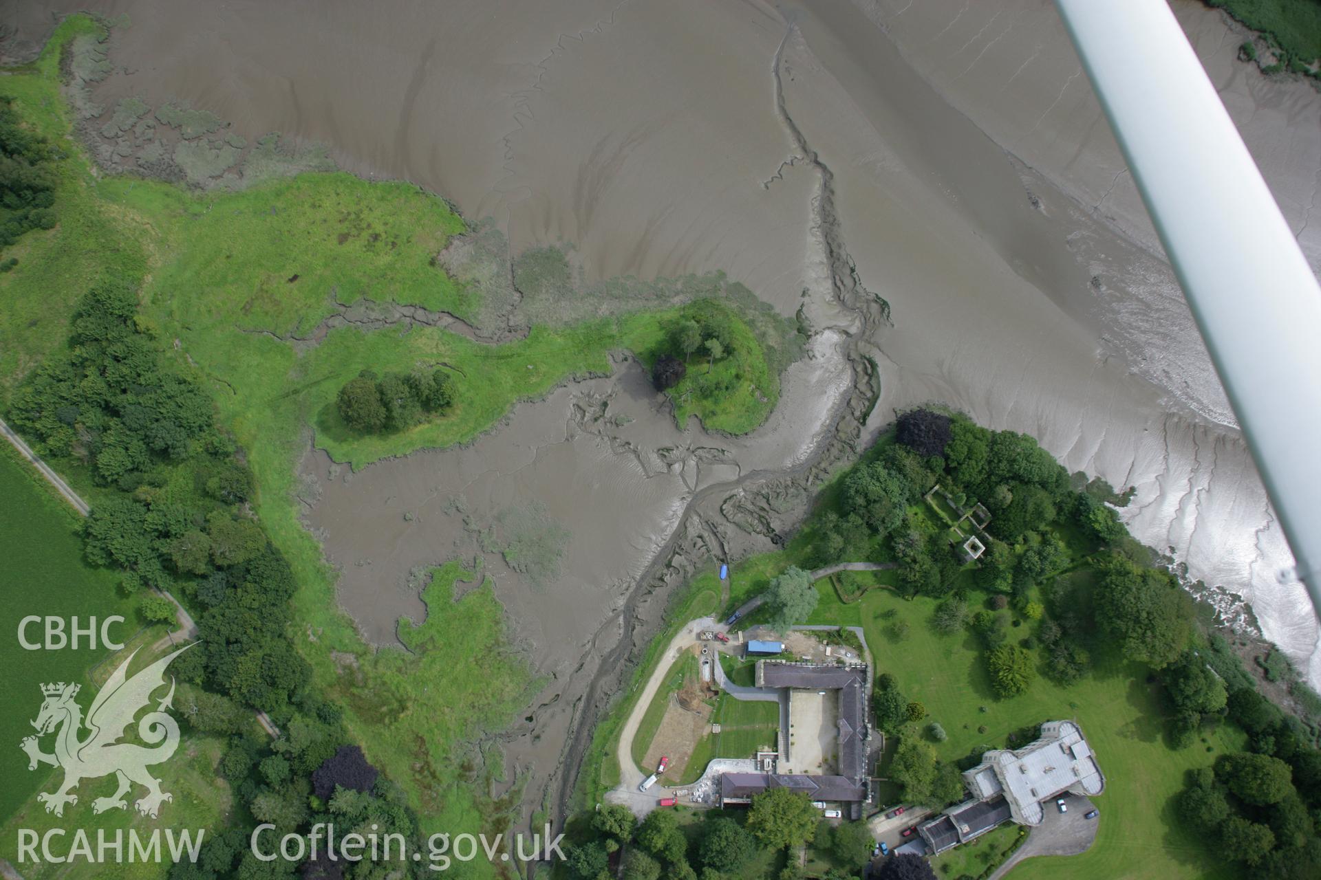 RCAHMW colour oblique photograph of Slebech Park, Holy Island mounds, and Slebech old church SAMss. Taken by Toby Driver on 01/08/2007.