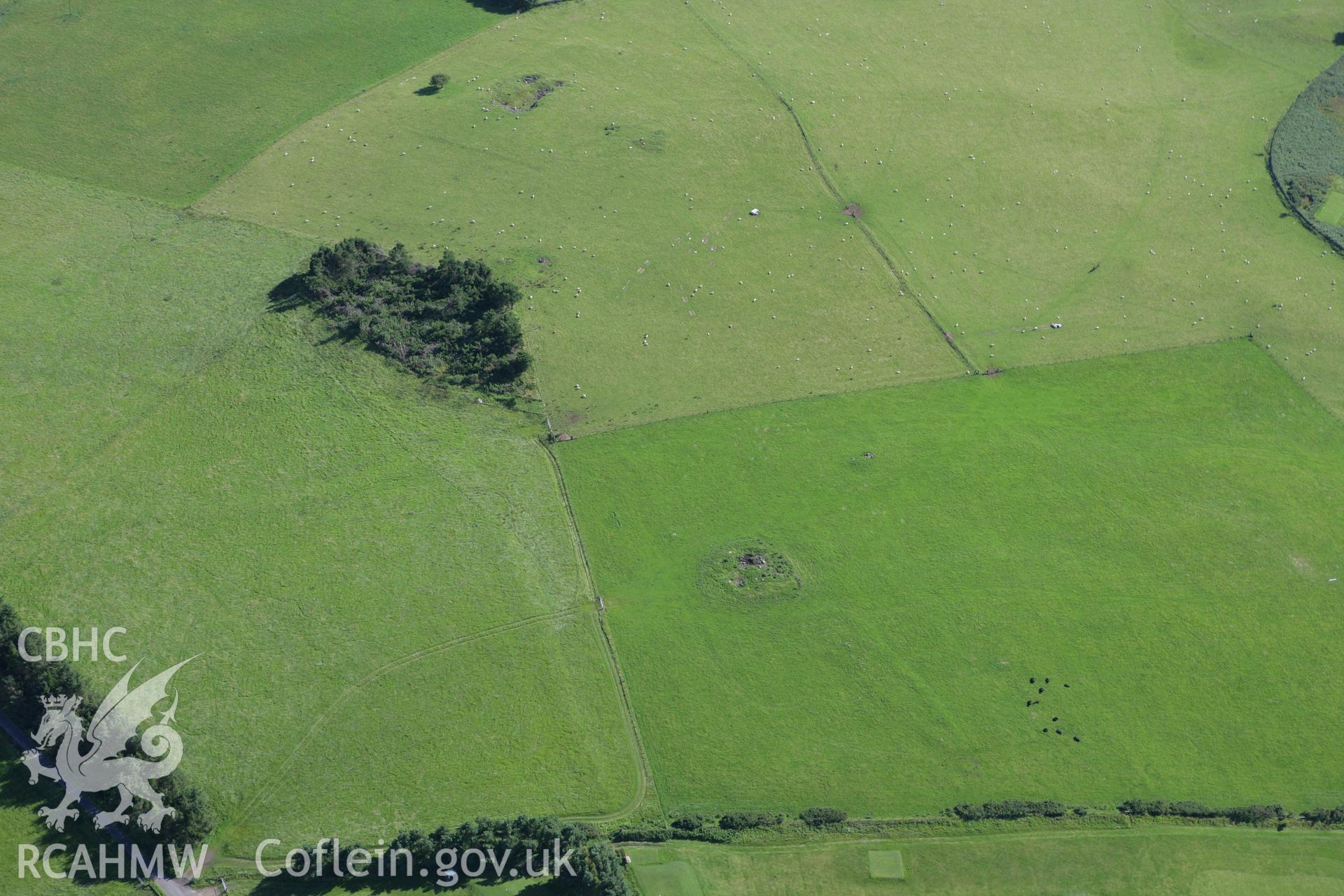 RCAHMW colour oblique aerial photograph of Little Hill Cairn II. Taken on 08 August 2007 by Toby Driver