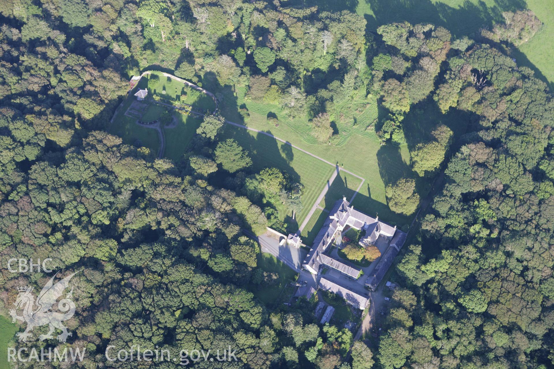 RCAHMW colour oblique aerial photograph of Cefnamwch House. Taken on 06 September 2007 by Toby Driver