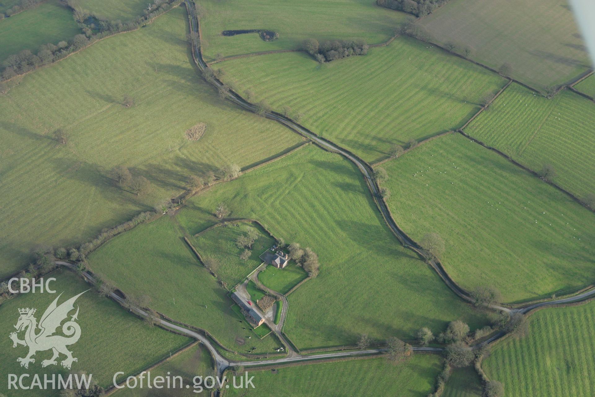 RCAHMW colour oblique photograph of Peartree Farmhouse;Peartree Farmhouse field systems. Taken by Toby Driver on 11/12/2007.