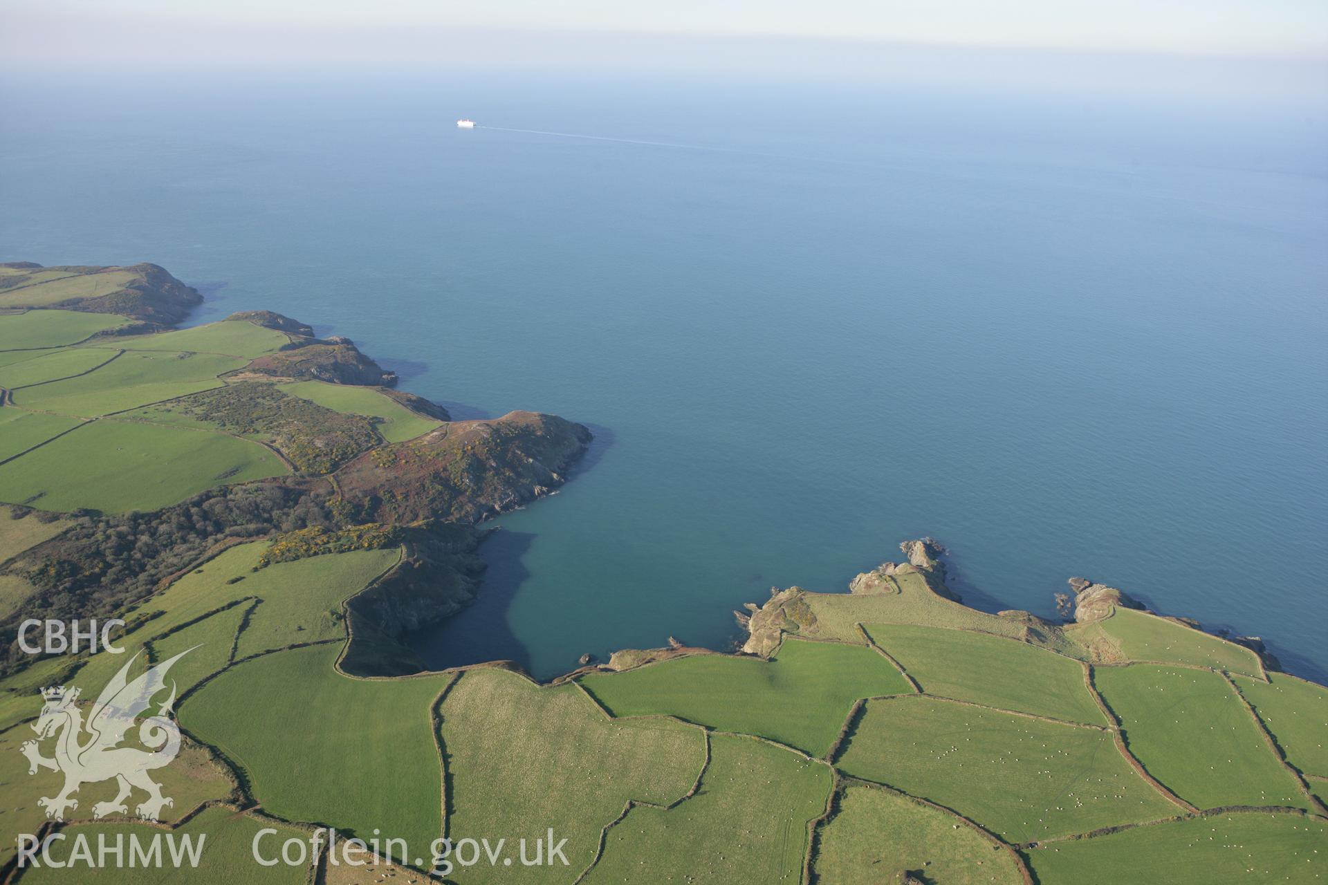 RCAHMW colour oblique photograph of Carregwastad point;Carreg Wastad, near Llandwnda. Taken by Toby Driver on 23/10/2007.