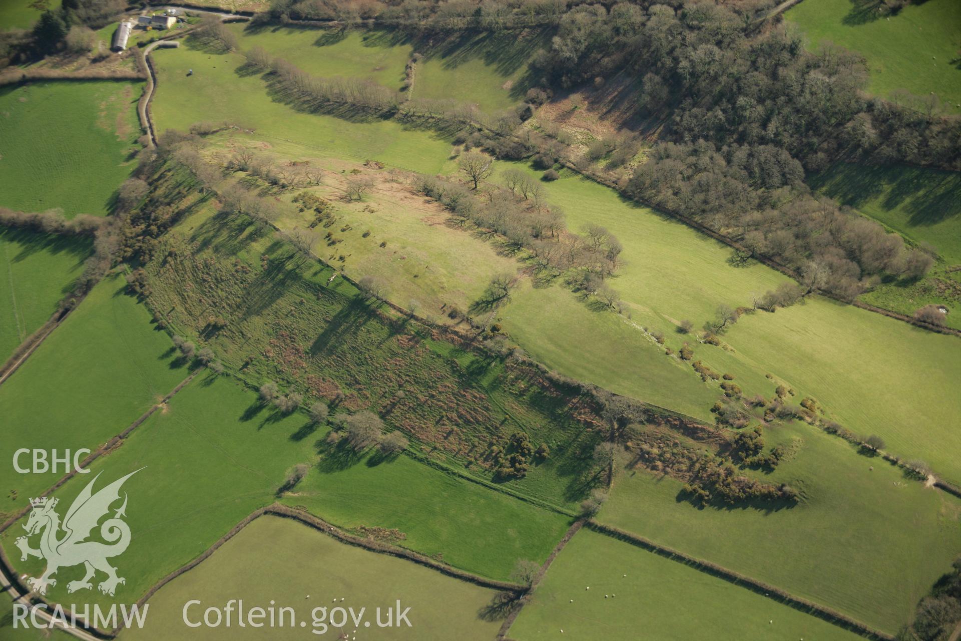 RCAHMW colour oblique aerial photograph of Llwyndu Camp. Taken on 21 March 2007 by Toby Driver