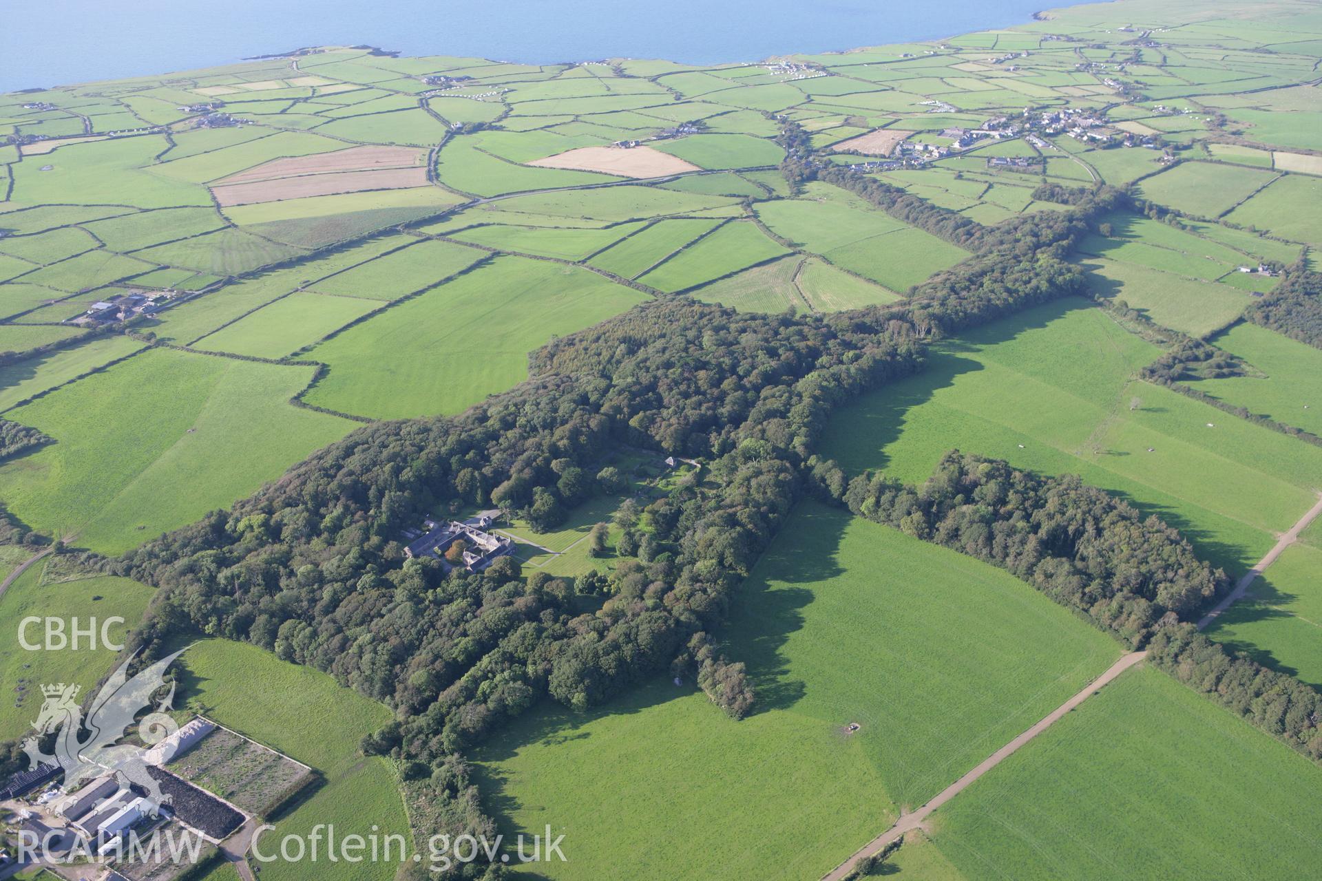 RCAHMW colour oblique aerial photograph of Cefnamwch House. Taken on 06 September 2007 by Toby Driver