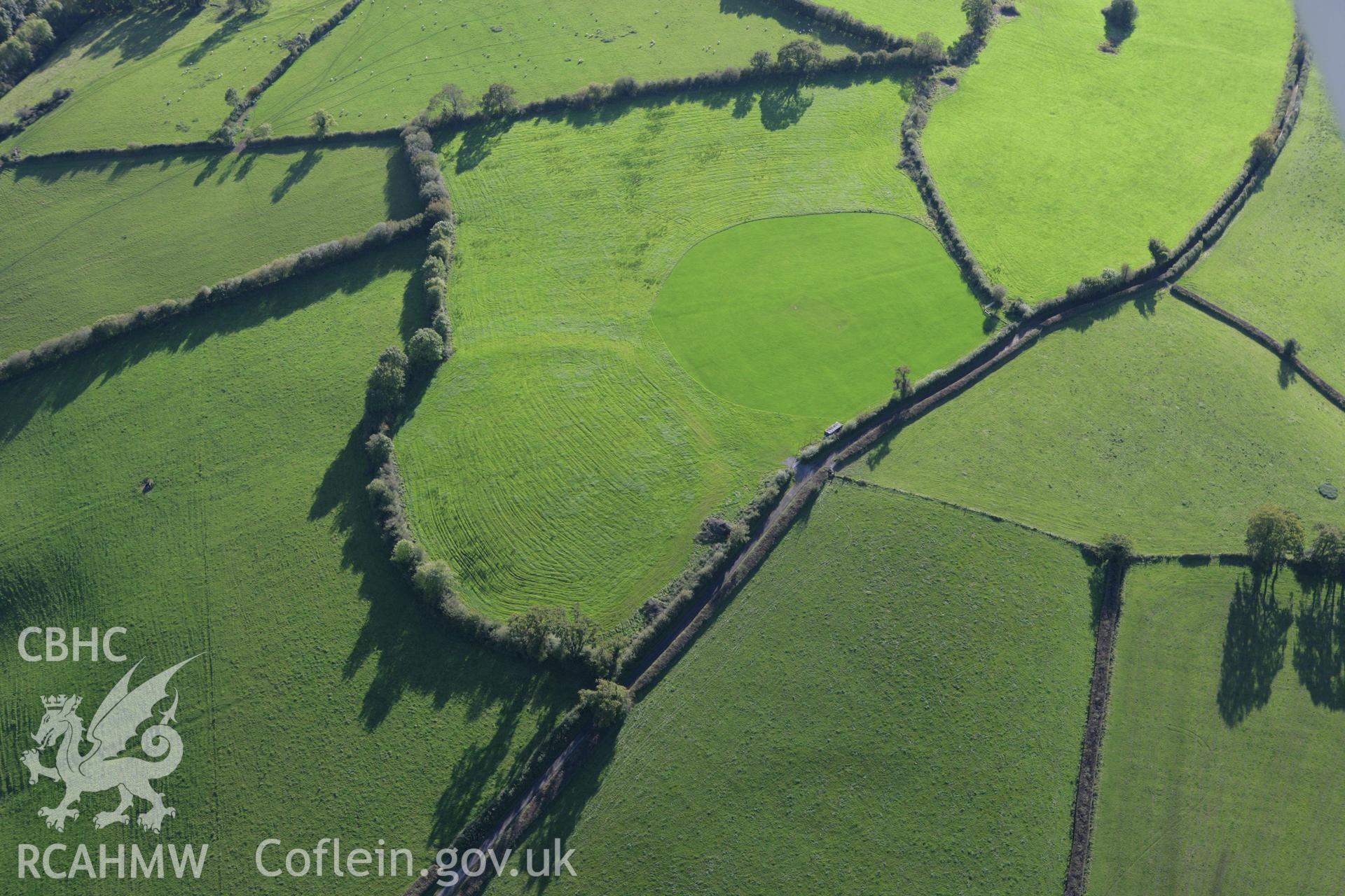 RCAHMW colour oblique photograph of Cwm Bran camp, hillfort. Taken by Toby Driver on 04/10/2007.