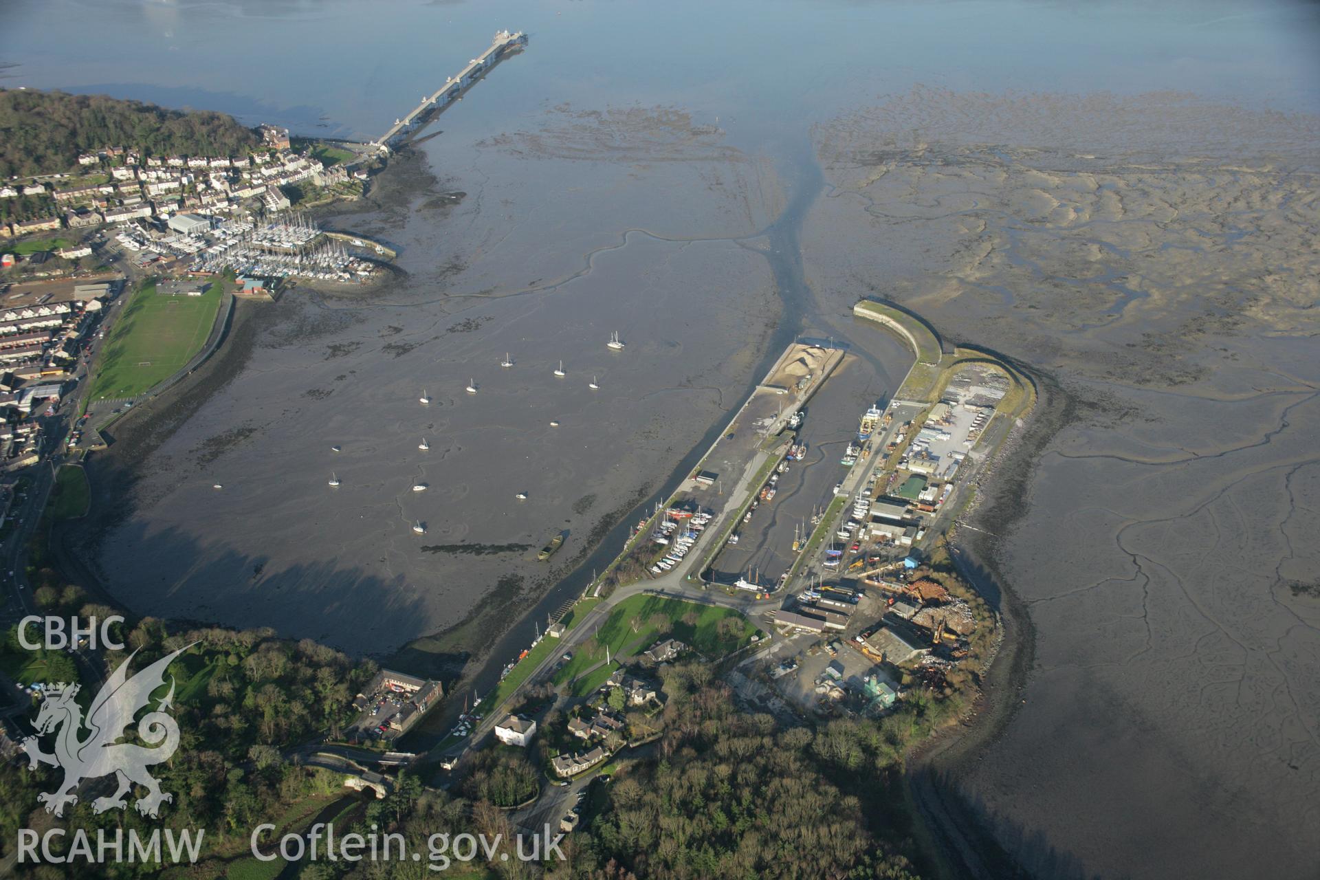 RCAHMW colour oblique aerial photograph of Porth Penrhyn. Taken on 25 January 2007 by Toby Driver