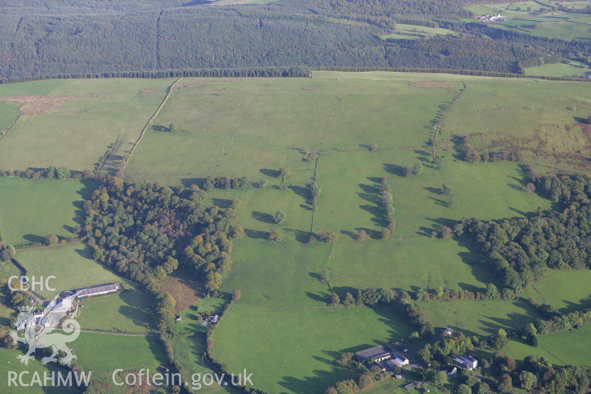 RCAHMW colour oblique photograph of Allt-y-Brunant Roman water tank and leats. Taken by Toby Driver on 04/10/2007.