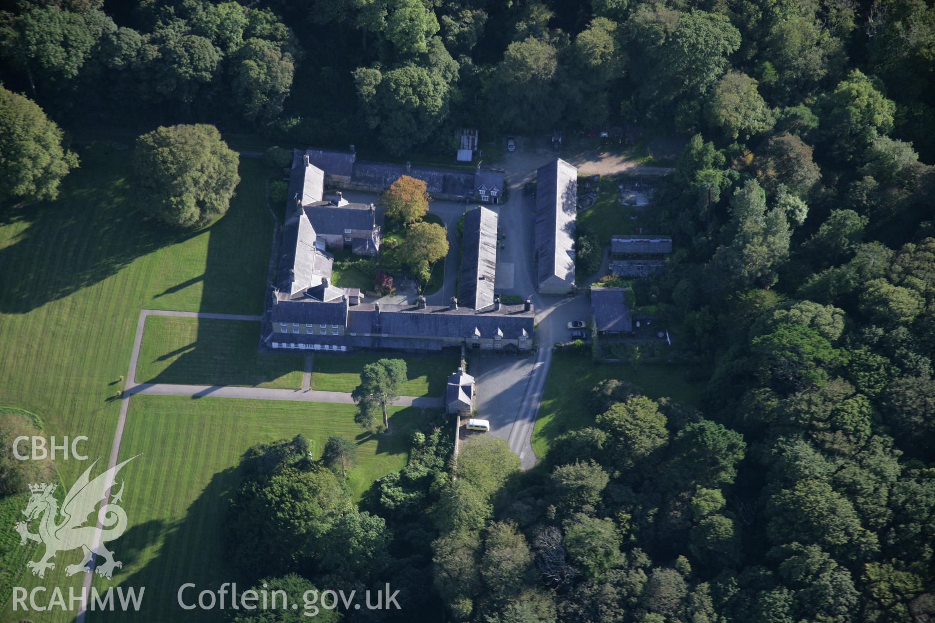 RCAHMW colour oblique aerial photograph of Cefnamwch House. Taken on 06 September 2007 by Toby Driver