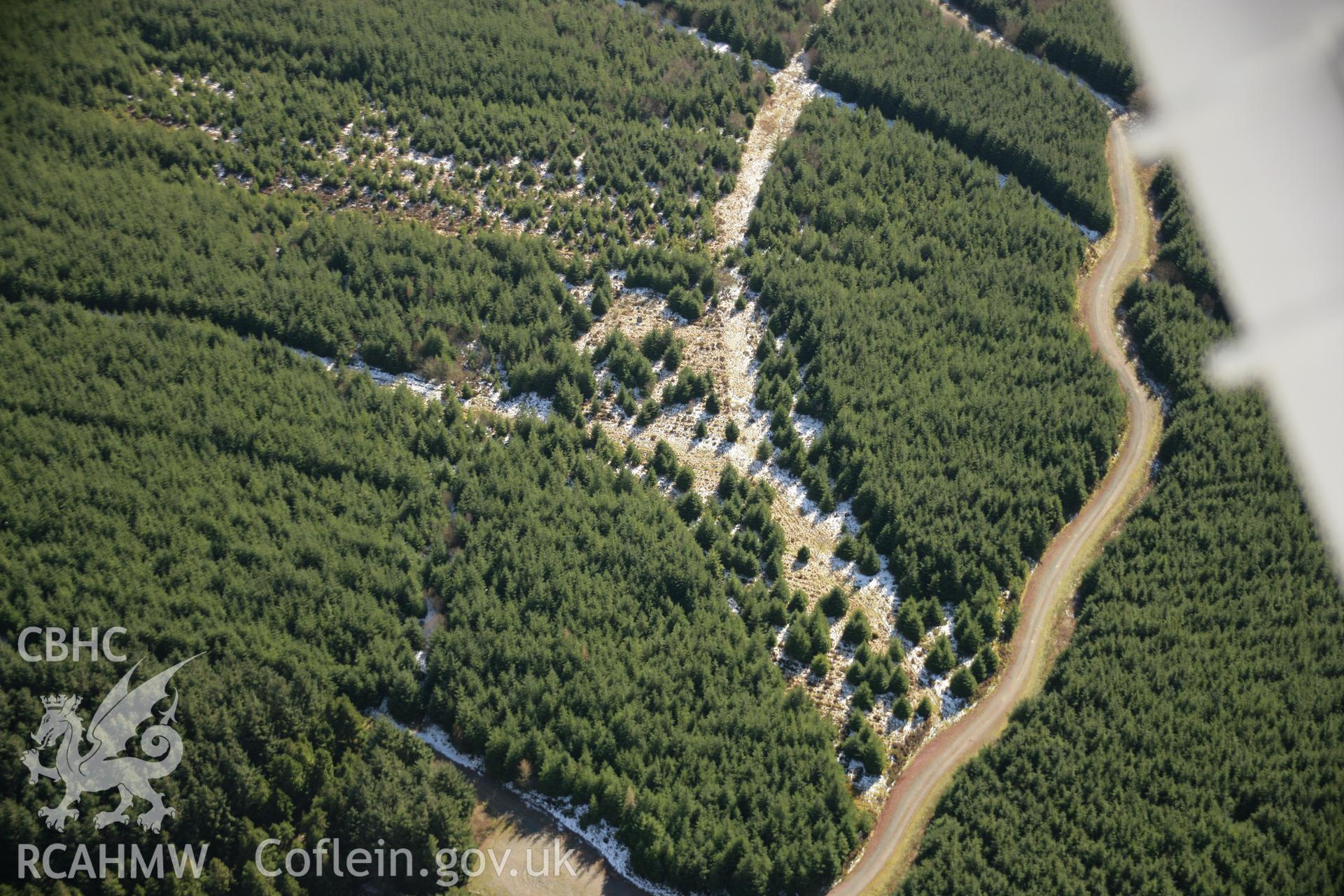 RCAHMW colour oblique aerial photograph of Pant Meddygon Stone Pair. Taken on 21 March 2007 by Toby Driver