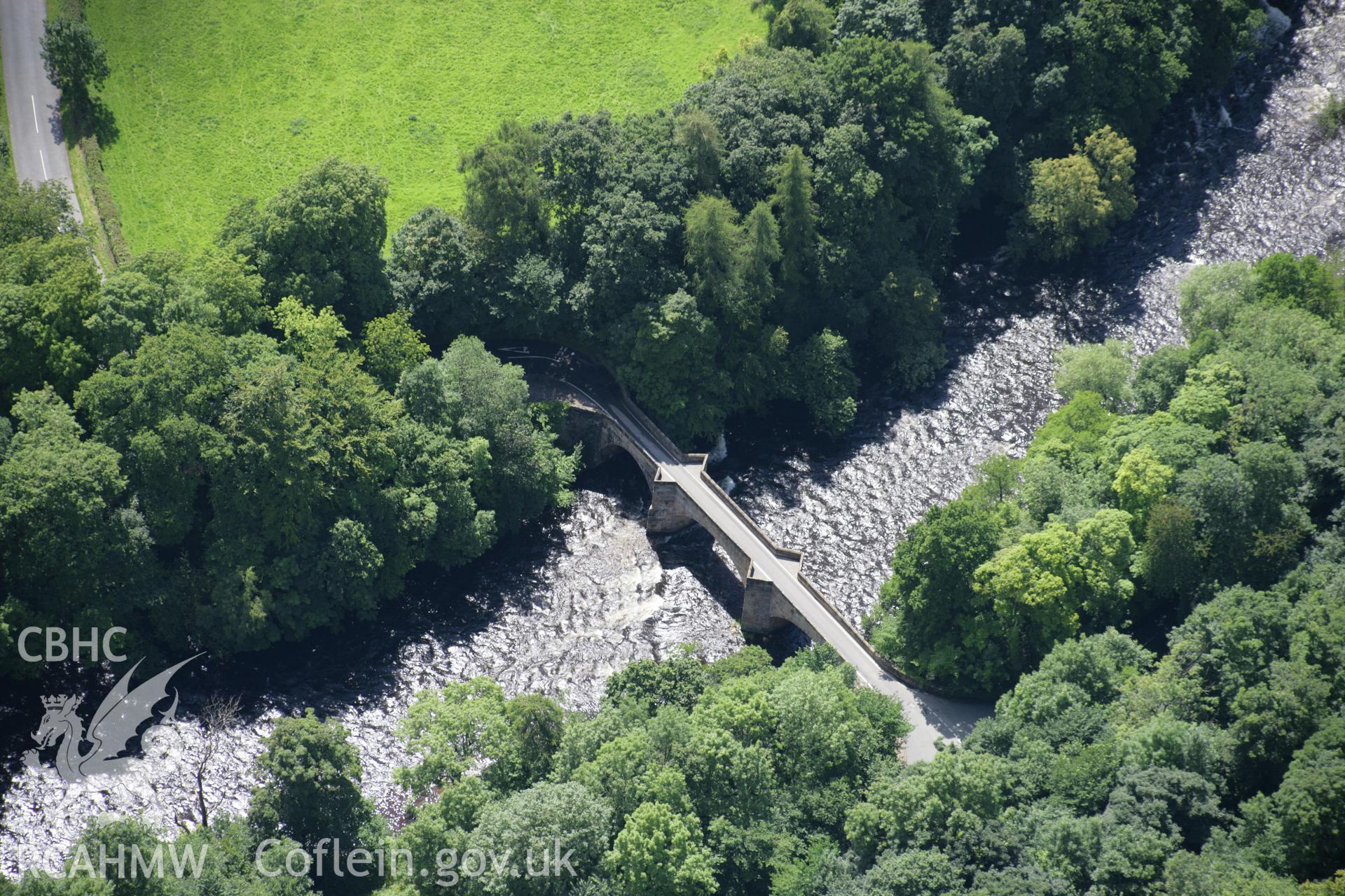 RCAHMW colour oblique aerial photograph of Cysylltau Bridge. Taken on 24 July 2007 by Toby Driver