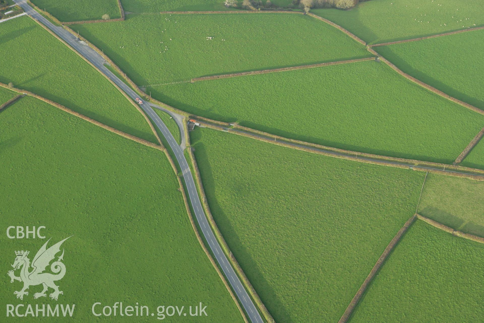 RCAHMW colour oblique photograph of Rhiwiau round barrow. Taken by Toby Driver on 06/11/2007.