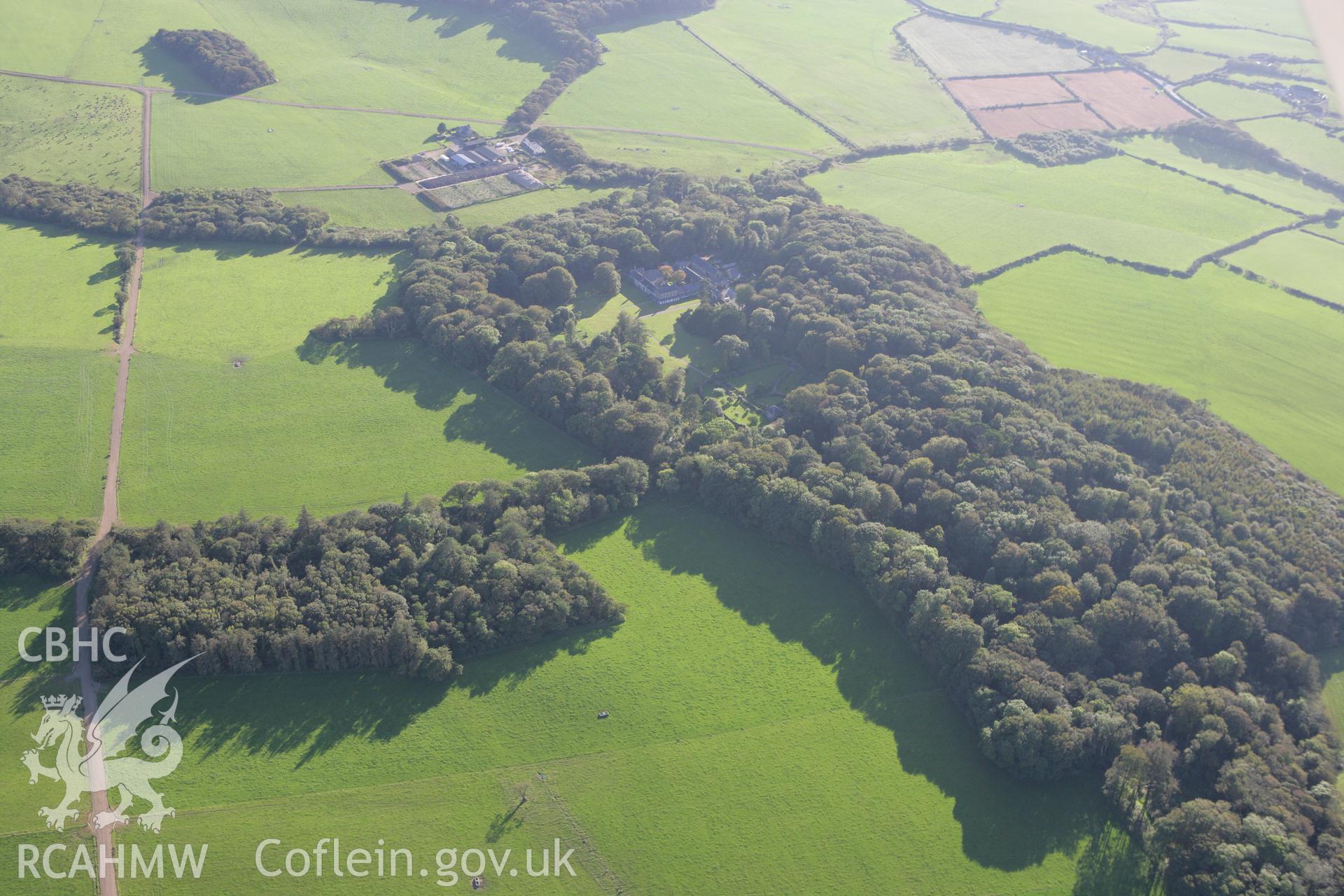 RCAHMW colour oblique aerial photograph of Cefnamwch House. Taken on 06 September 2007 by Toby Driver