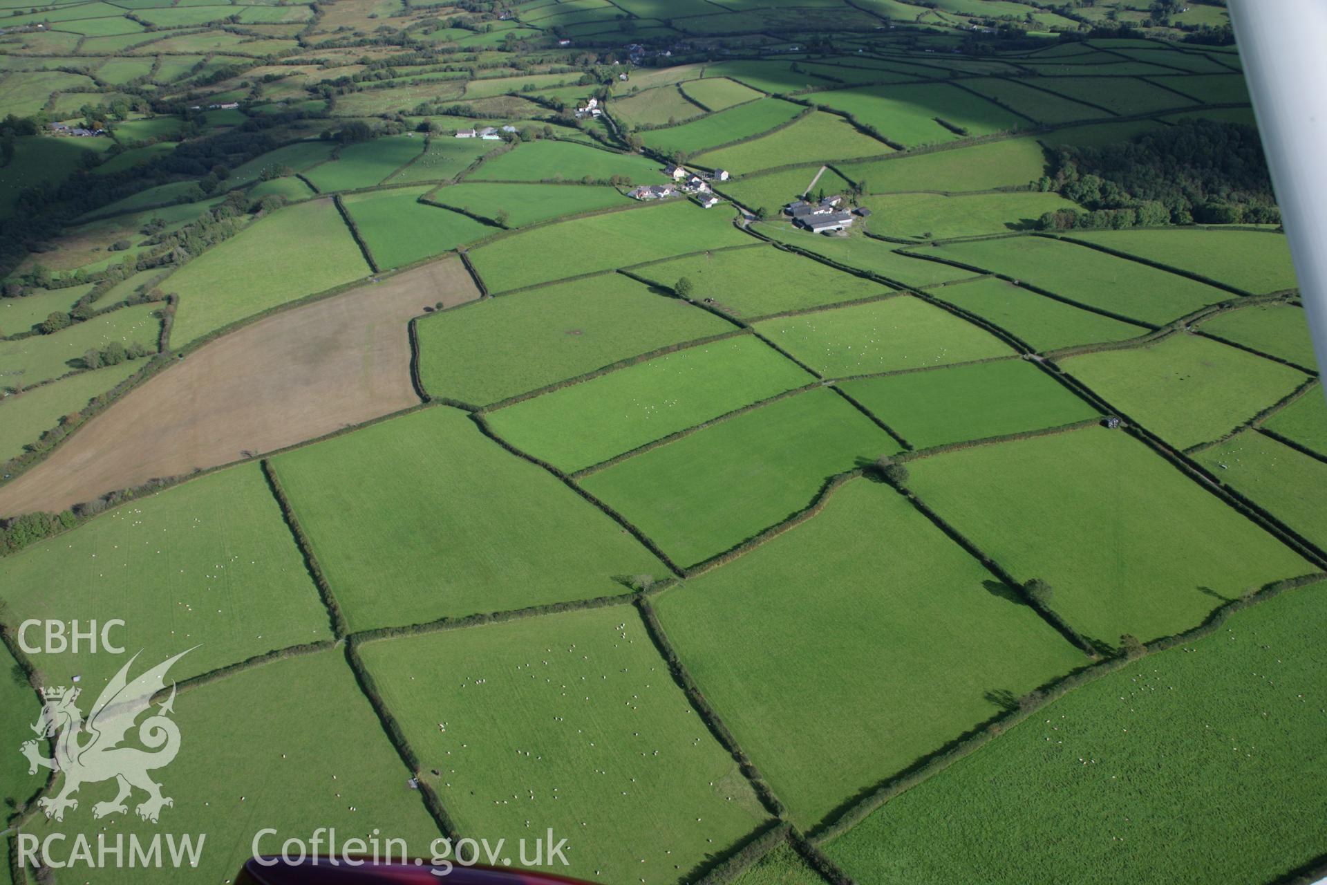 RCAHMW colour oblique photograph of Crug Banc. Taken by Toby Driver on 04/10/2007.