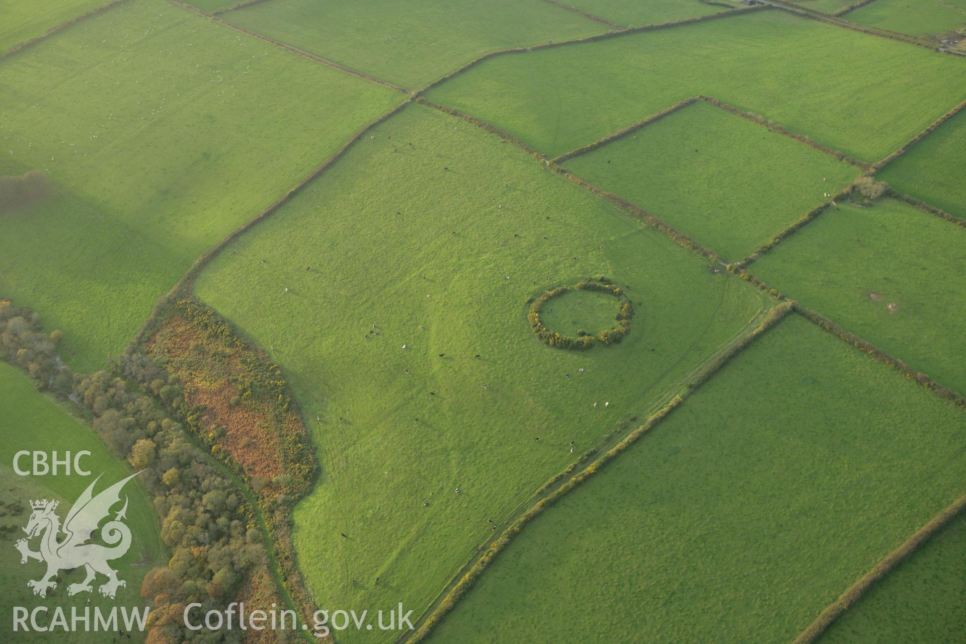 RCAHMW colour oblique photograph of West Ford Rings. Taken by Toby Driver on 06/11/2007.