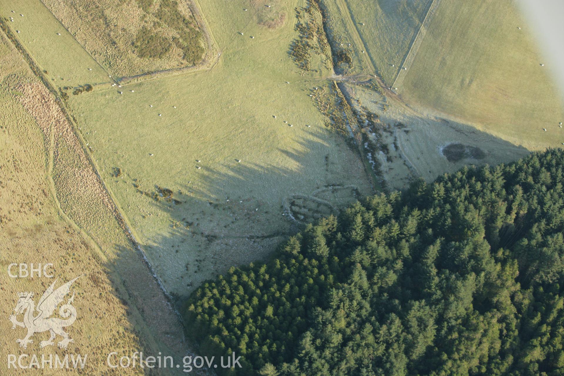 RCAHMW colour oblique photograph of Bwlch-yr-Oerfa settlement. Taken by Toby Driver on 20/12/2007.