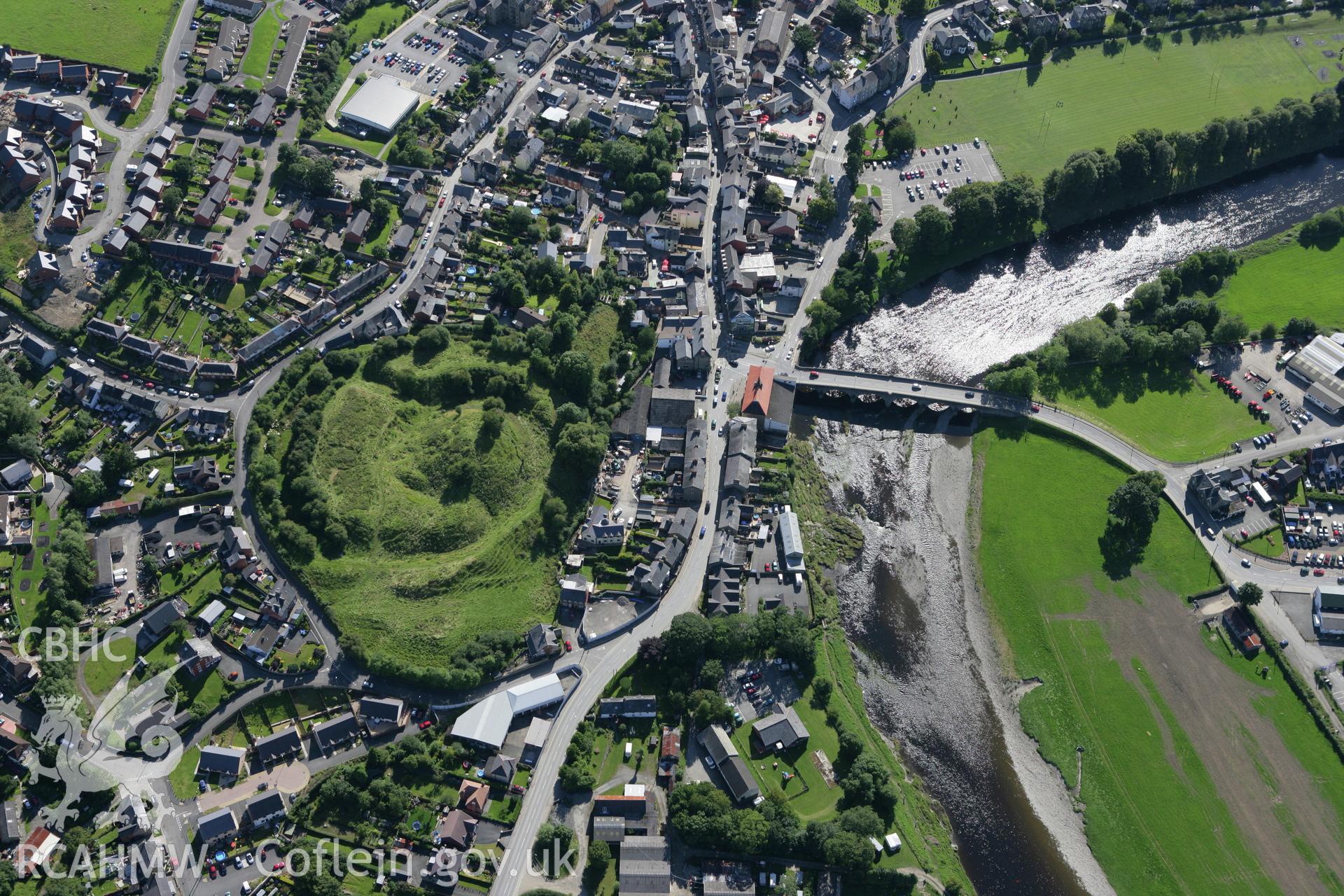 RCAHMW colour oblique aerial photograph of Builth Castle. Taken on 08 August 2007 by Toby Driver