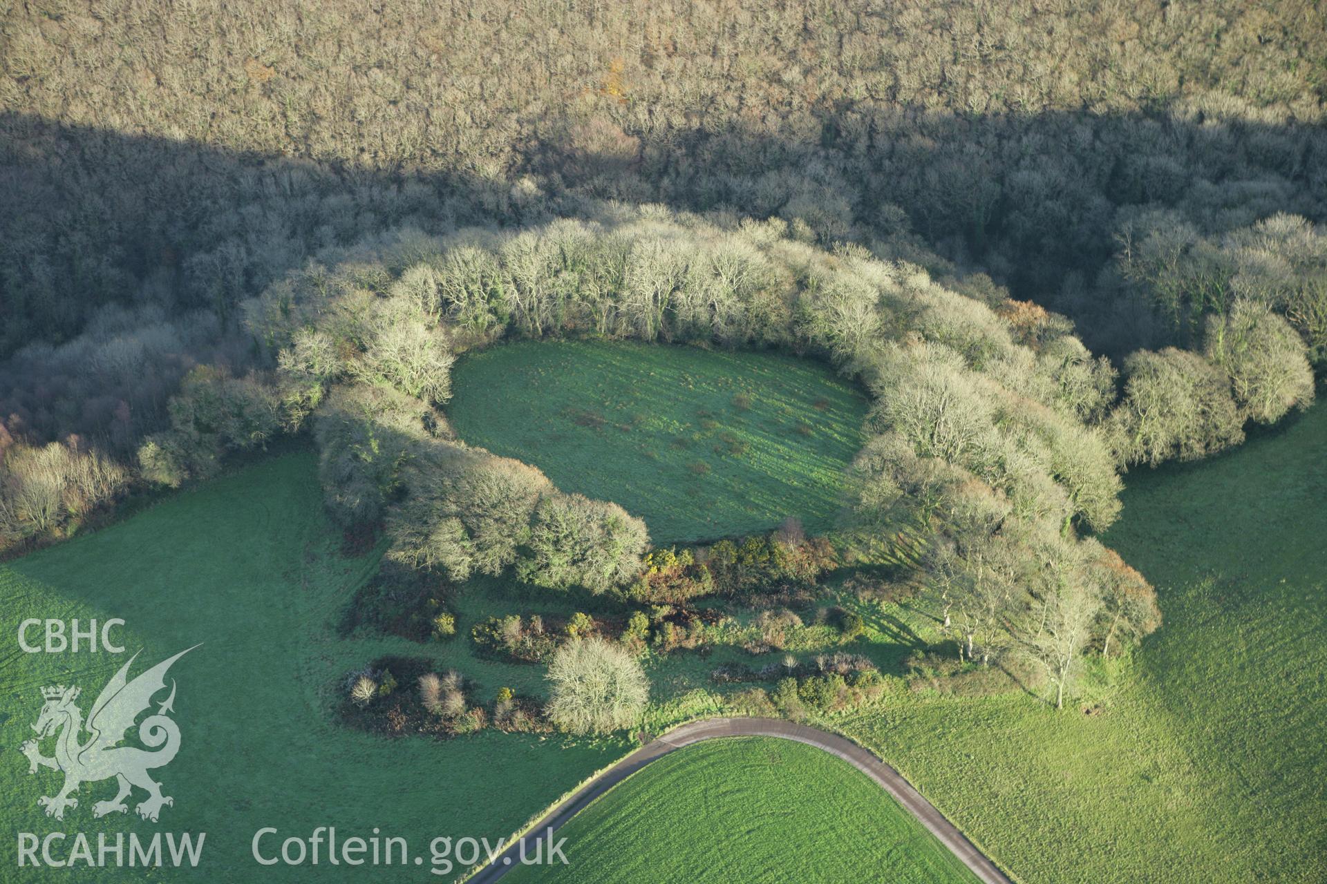 RCAHMW colour oblique photograph of Castell Pen-y-Coed;Possible site of battle of Pencoed or Pencon. Taken by Toby Driver on 29/11/2007.