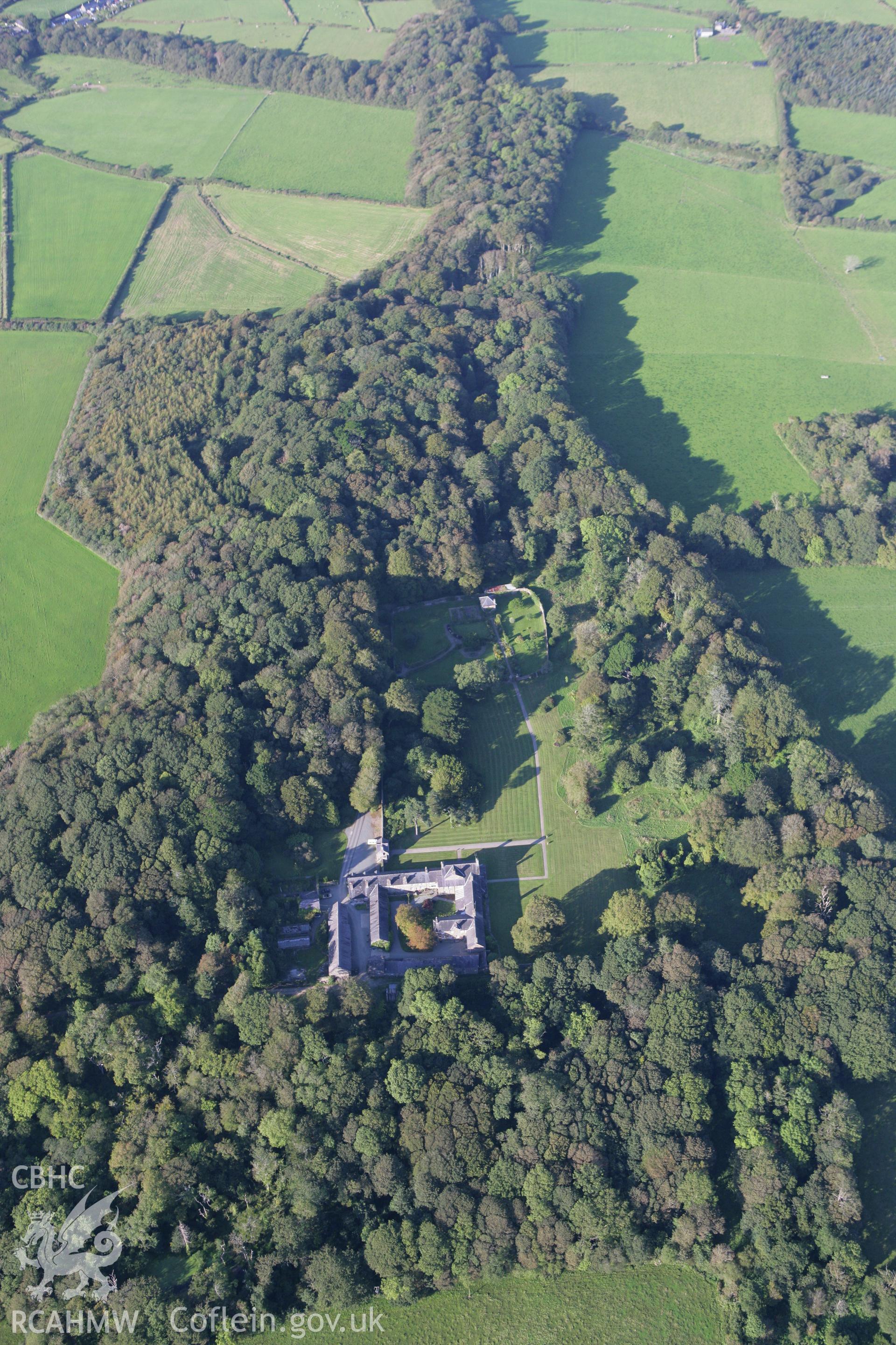 RCAHMW colour oblique aerial photograph of Cefnamwch House. Taken on 06 September 2007 by Toby Driver