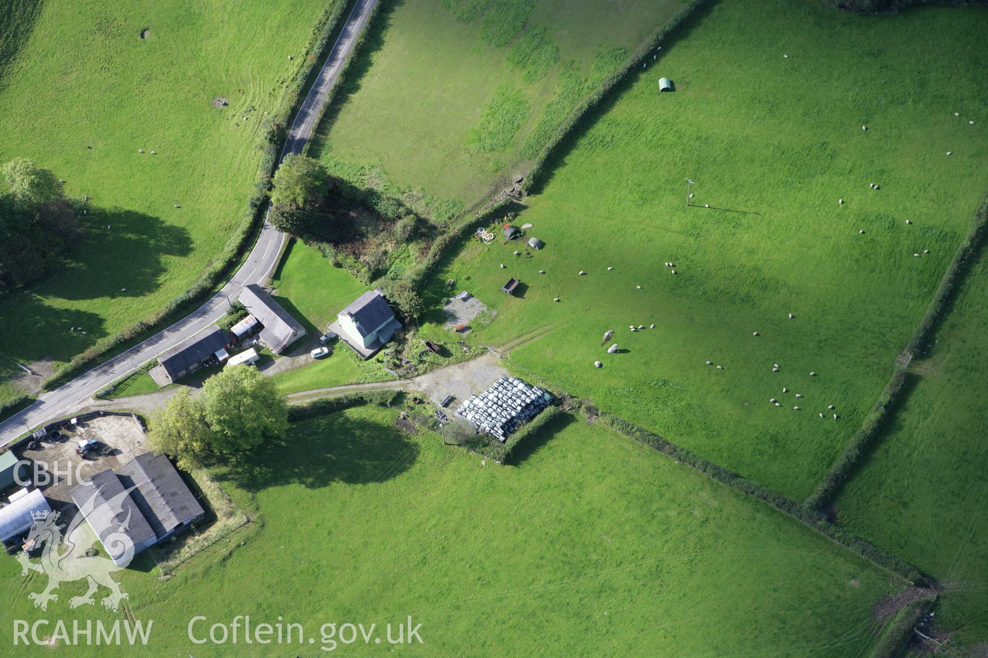 RCAHMW colour oblique photograph of Llech Ciste. Taken by Toby Driver on 04/10/2007.