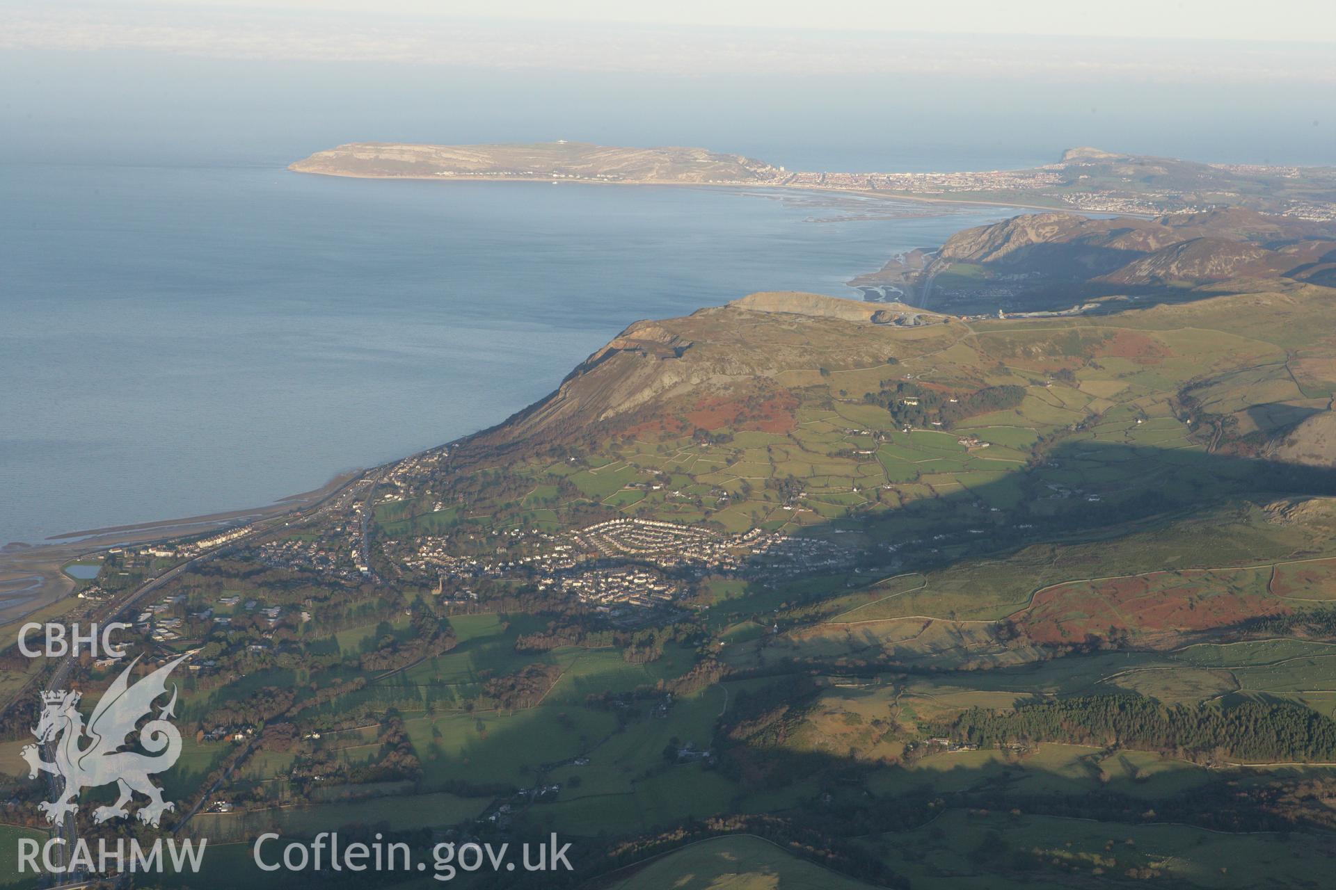 RCAHMW colour oblique photograph of Penmaenmawr, showing a winter landscape. Taken by Toby Driver on 20/12/2007.