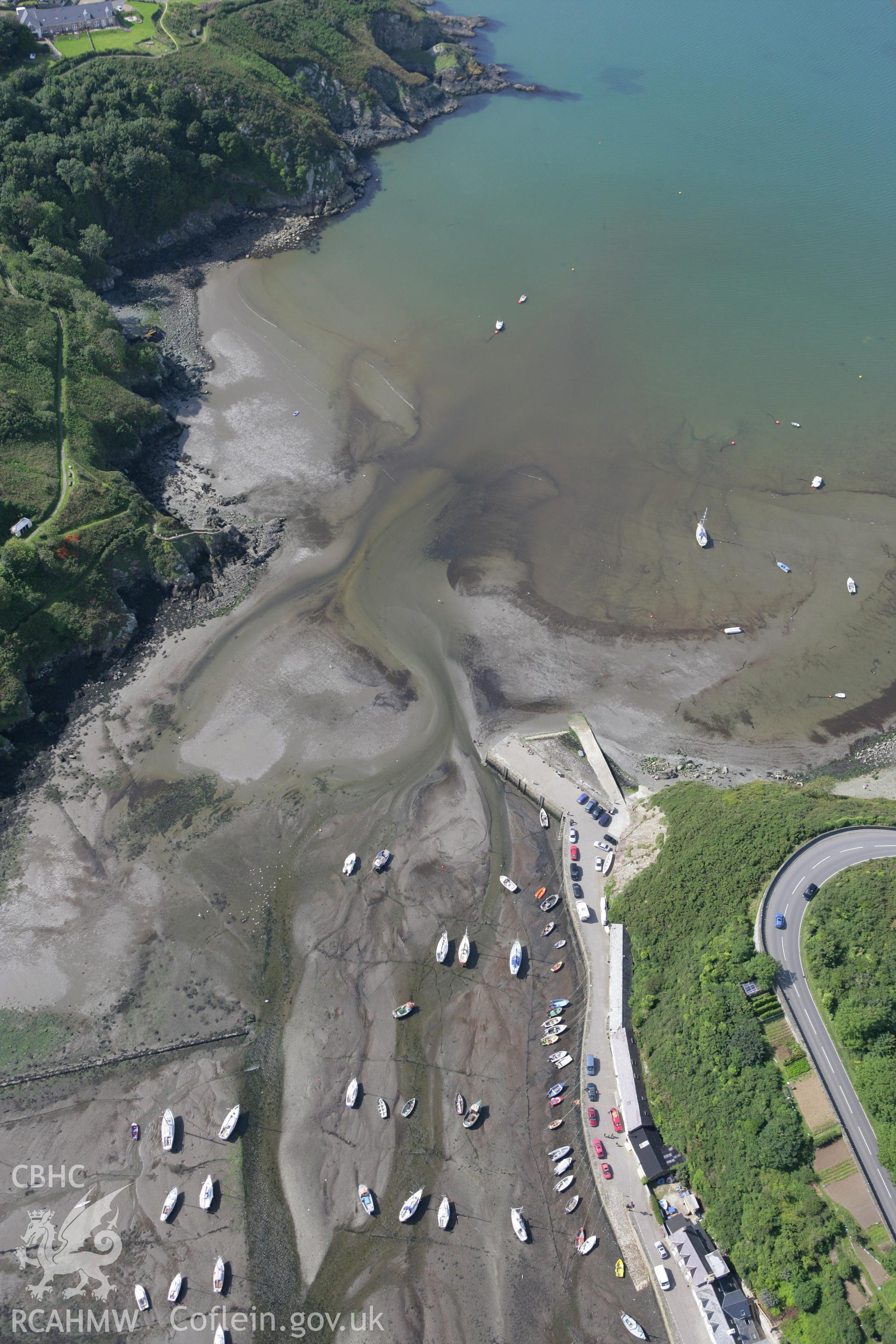 RCAHMW colour oblique photograph of Fishguard Lower Town. Taken by Toby Driver on 01/08/2007.