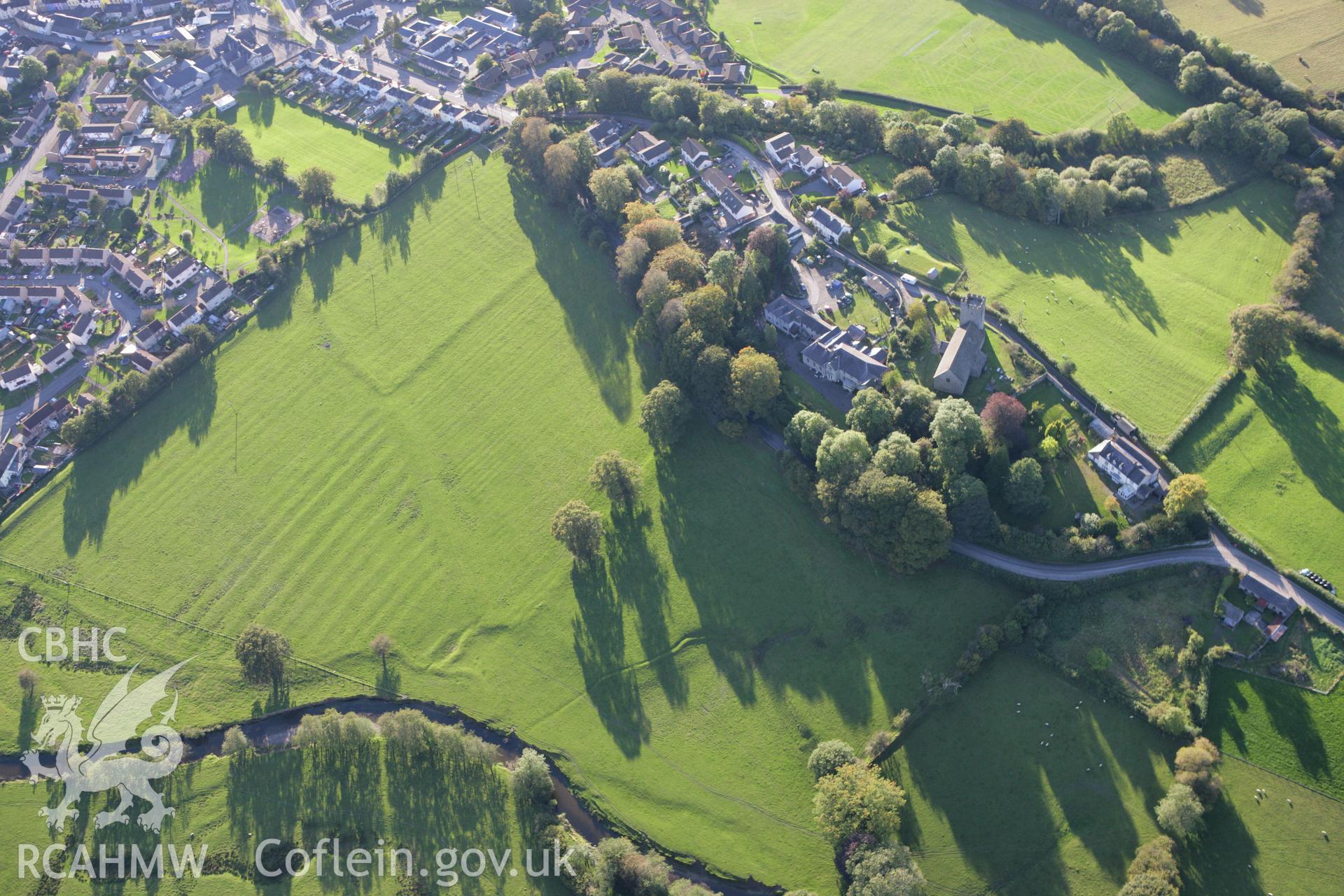 RCAHMW colour oblique photograph of Llandovery Roman fort (site of). Taken by Toby Driver on 04/10/2007.