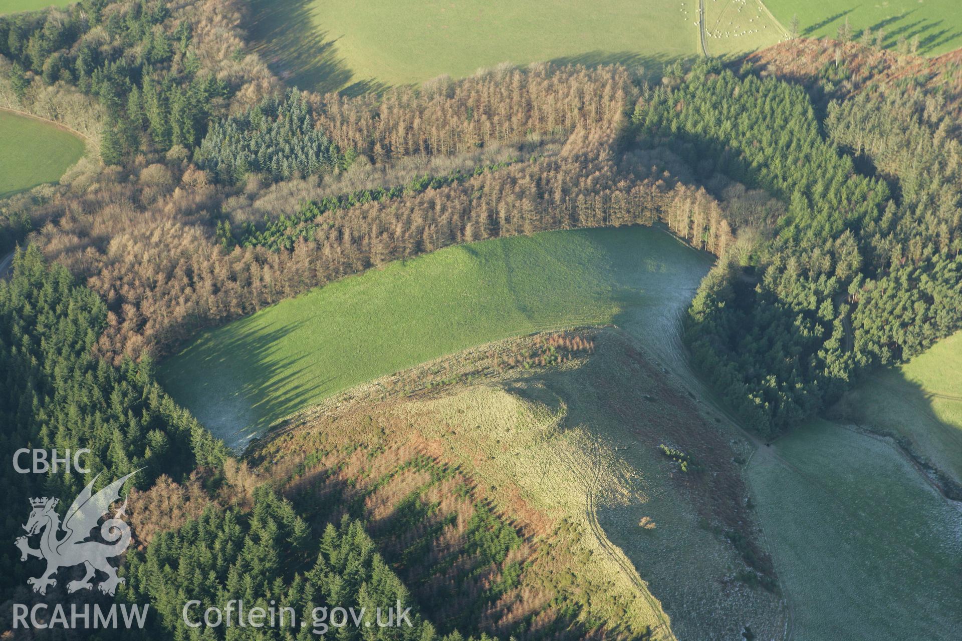 RCAHMW colour oblique photograph of Castell Disgwylfa. Taken by Toby Driver on 20/12/2007.