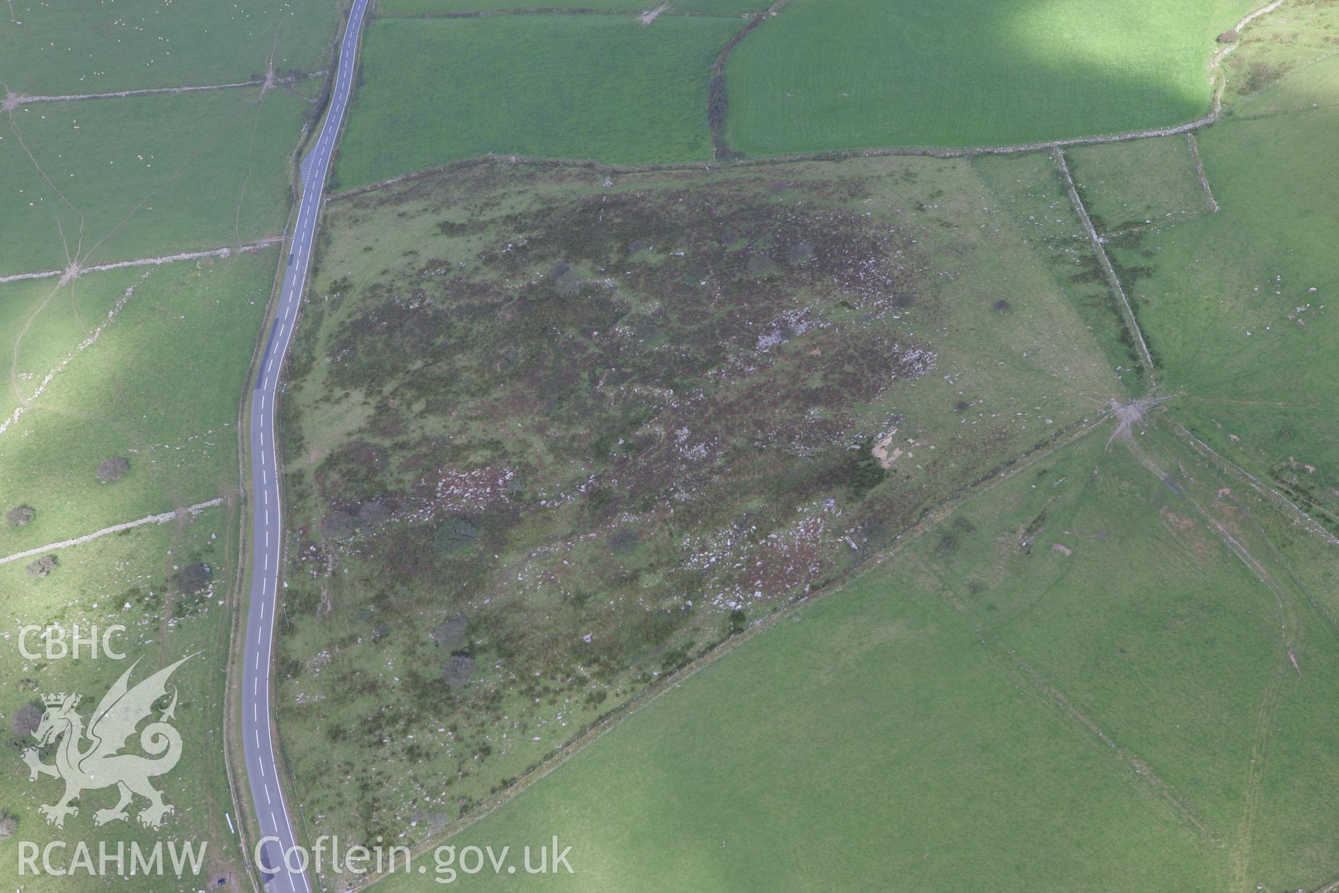 RCAHMW colour oblique photograph of Deserted Medieval site, New Inn. Taken by Toby Driver on 11/09/2007.