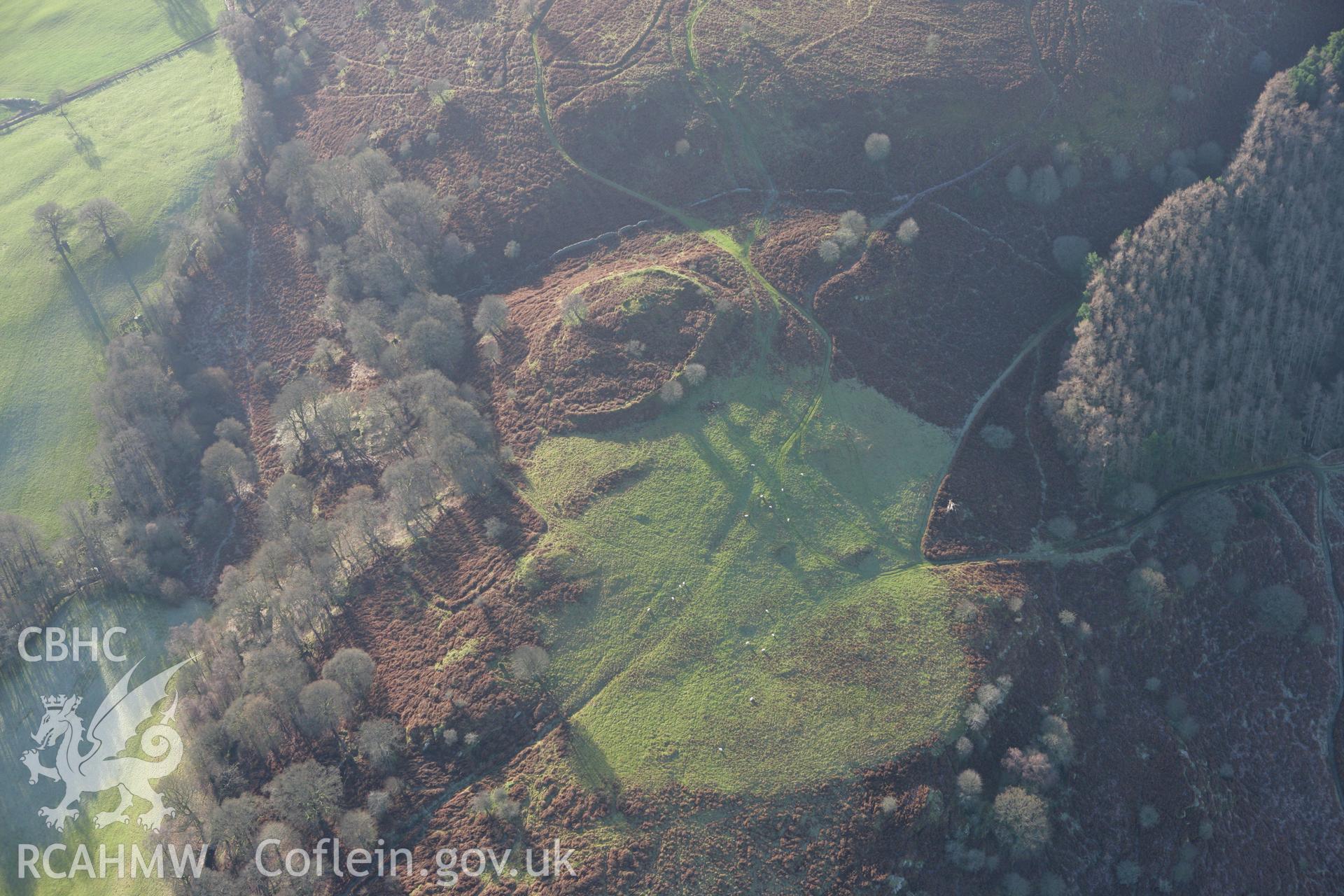 RCAHMW colour oblique photograph of Craig Yr Ychain;Craig Yr Uchain;Craig Yr Ychen. Taken by Toby Driver on 11/12/2007.