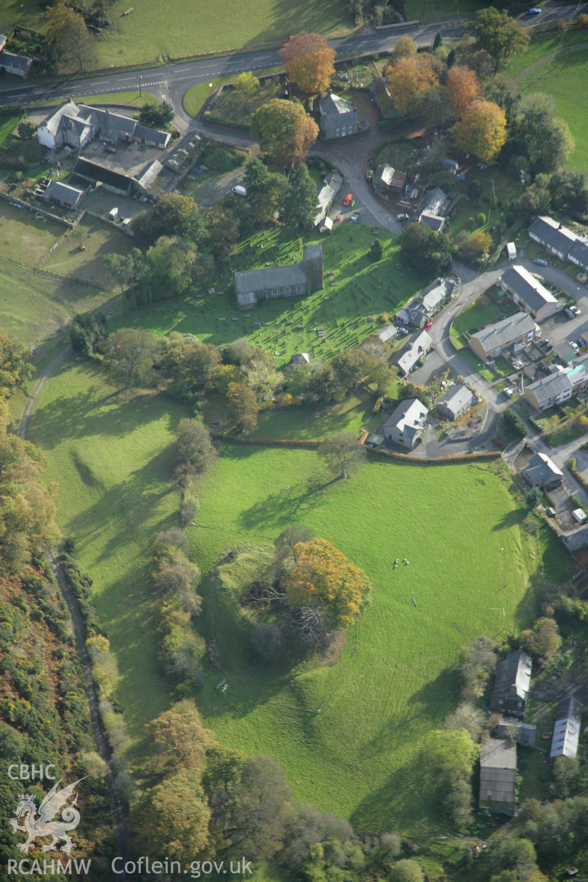 RCAHMW colour oblique photograph of Pen-Ucha'r Llan, castle, Llanfor. Taken by Toby Driver on 30/10/2007.