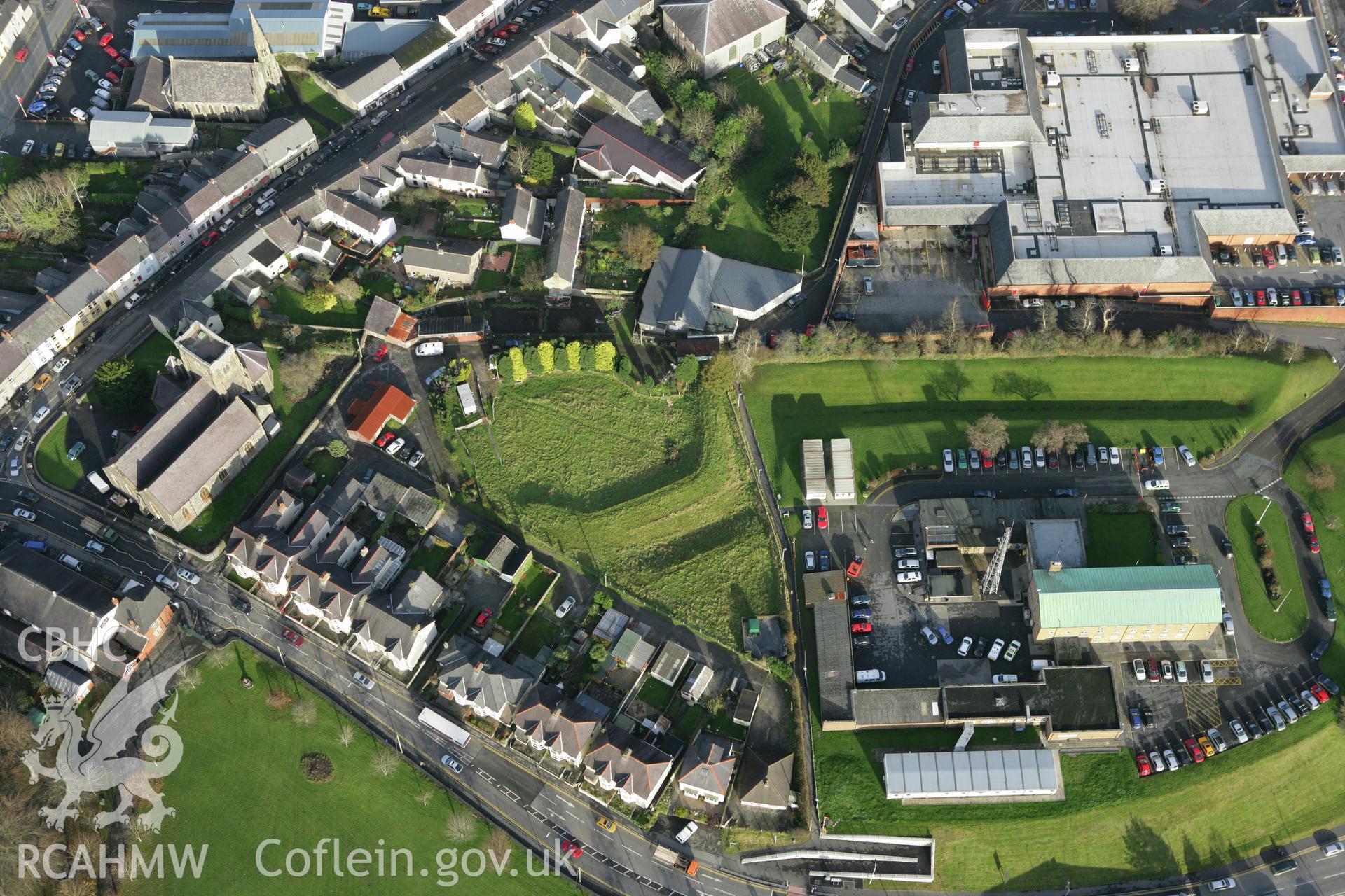 RCAHMW colour oblique photograph of Bulwarks The, Carmarthen. Taken by Toby Driver on 29/11/2007.