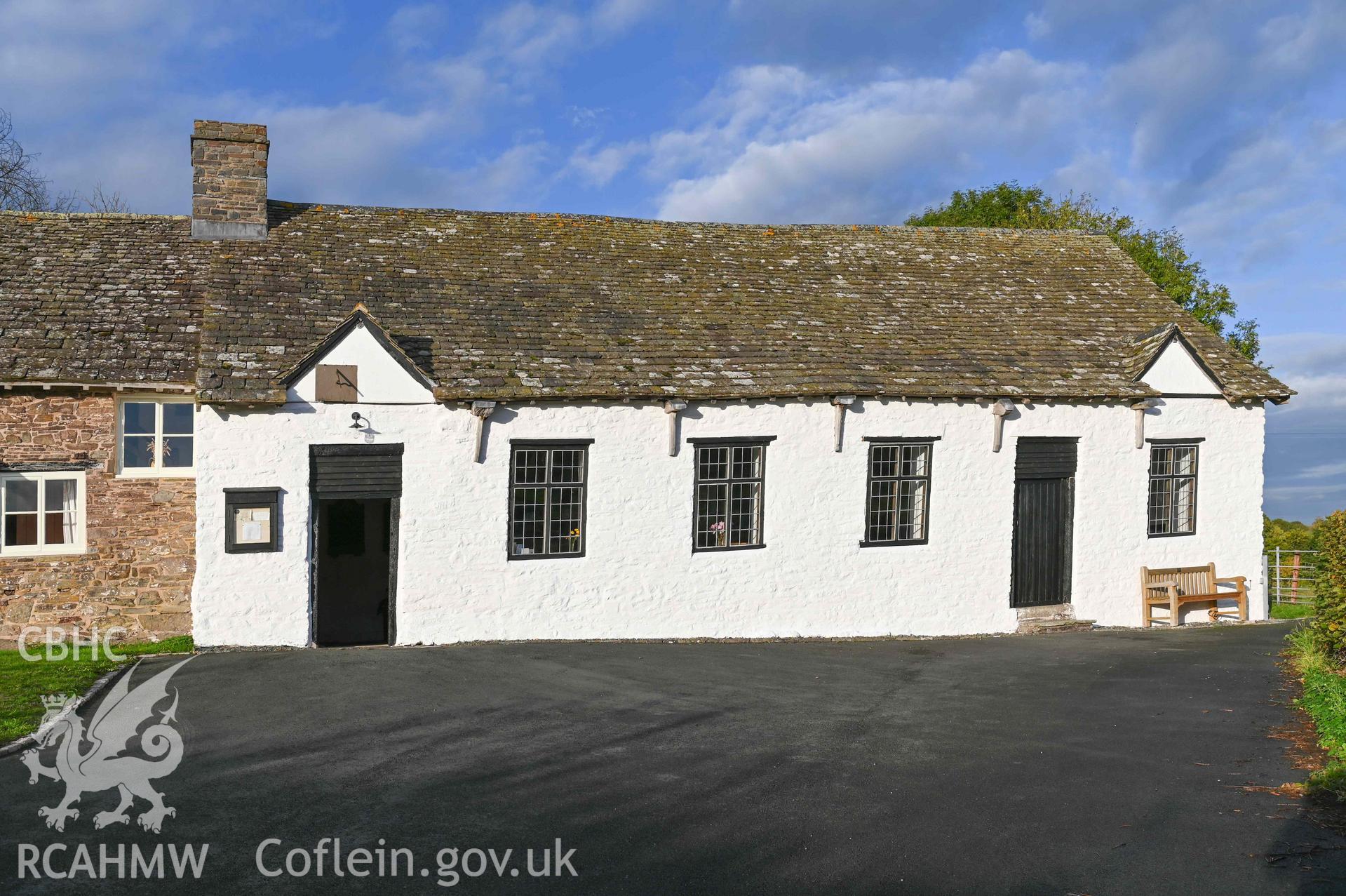 Maesyronen Chapel House - View of the front of the chapel, taken from South