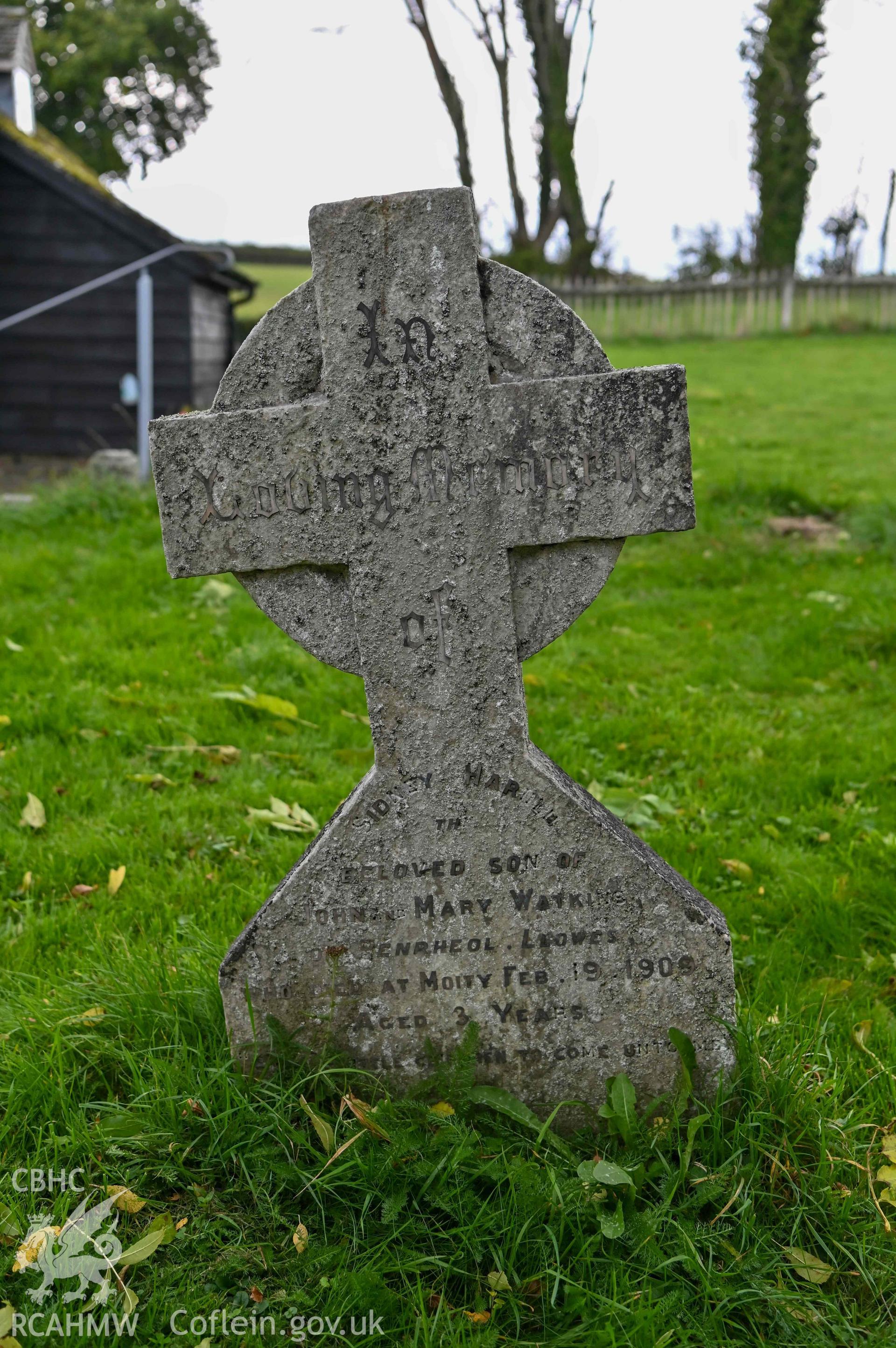 Maesyronen Chapel House - Detailed view of a gravestone