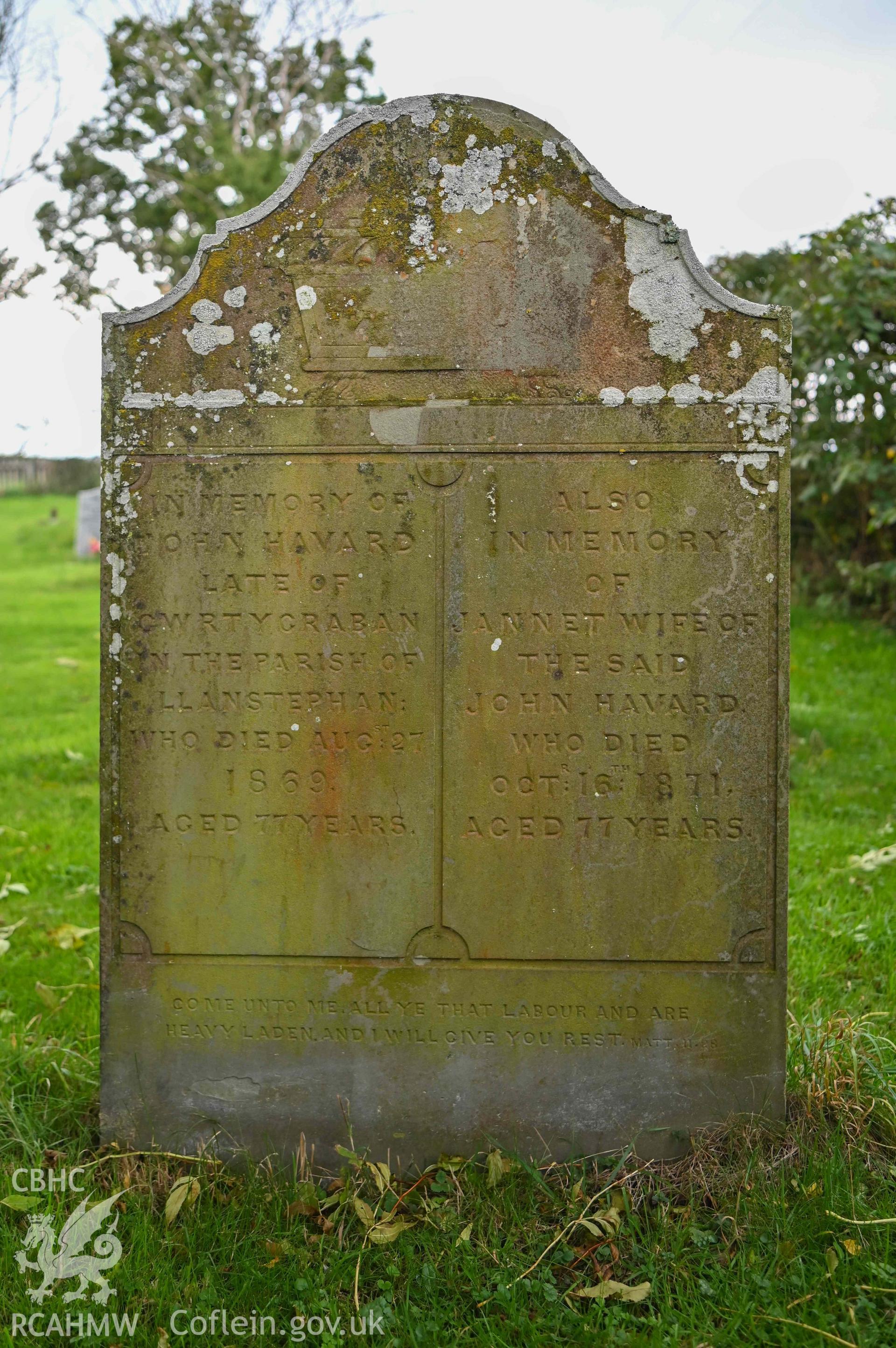 Maesyronen Chapel House - Detailed view of a gravestone