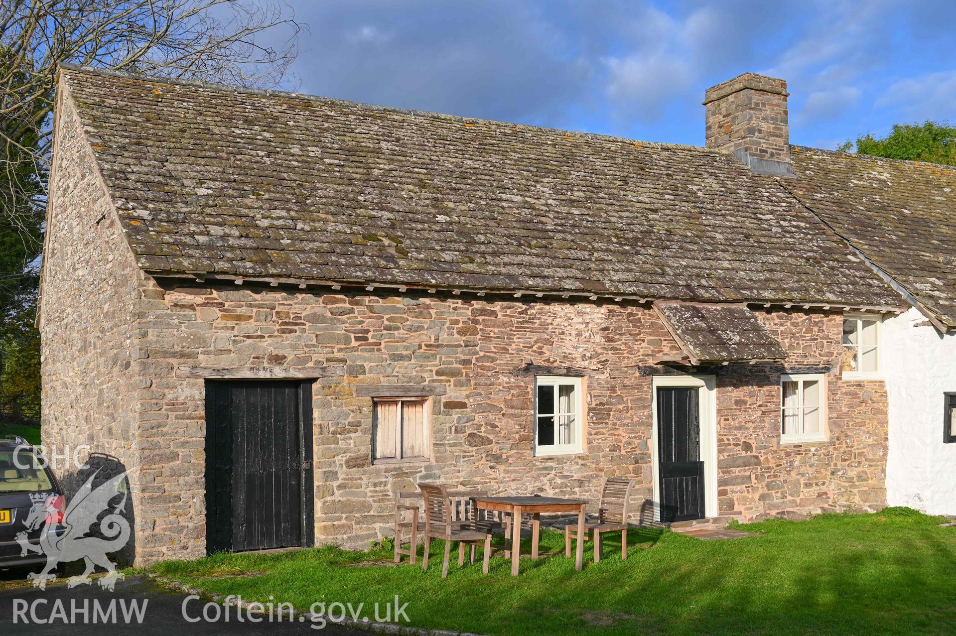 Maesyronen Chapel House - Detailed view of the chapel house front, taken from South-West