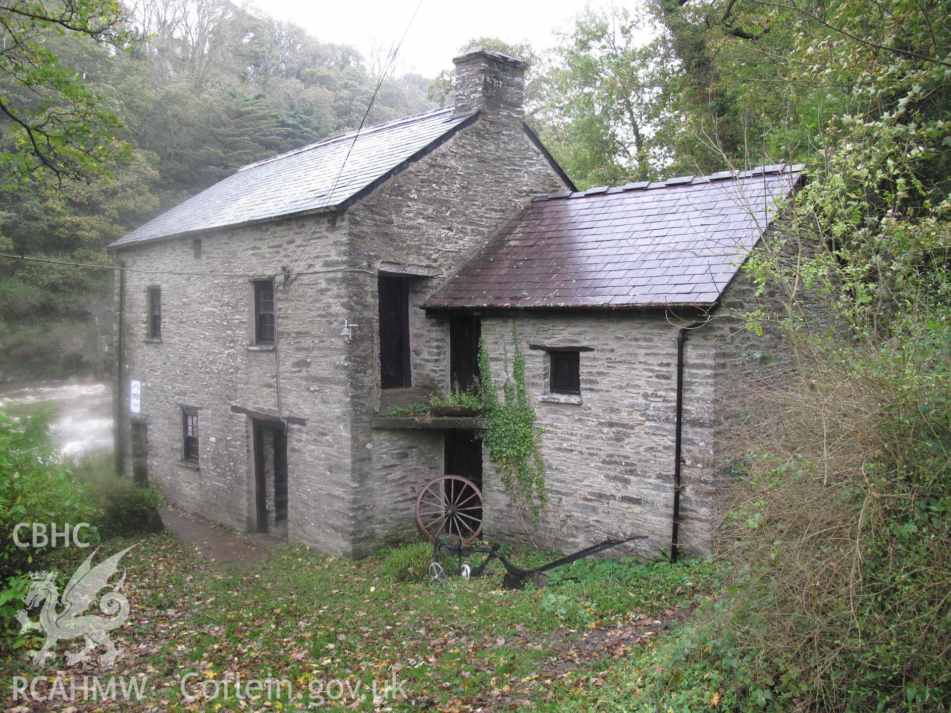 Cenarth Mill, exterior