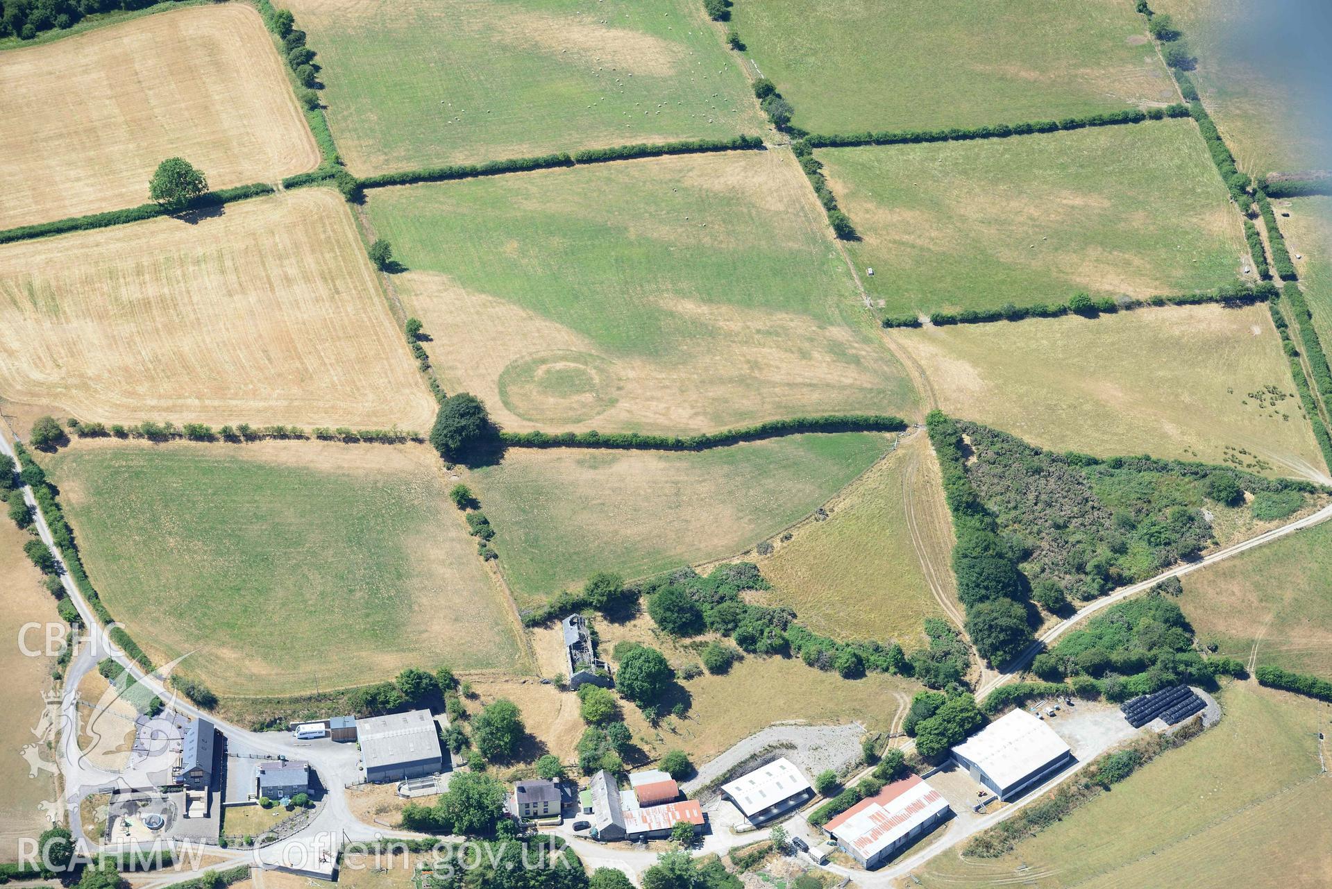 RCAHMW colour oblique aerial photograph of  Castell Llwyn Gwinau taken on 9 July 2018 by Toby Driver