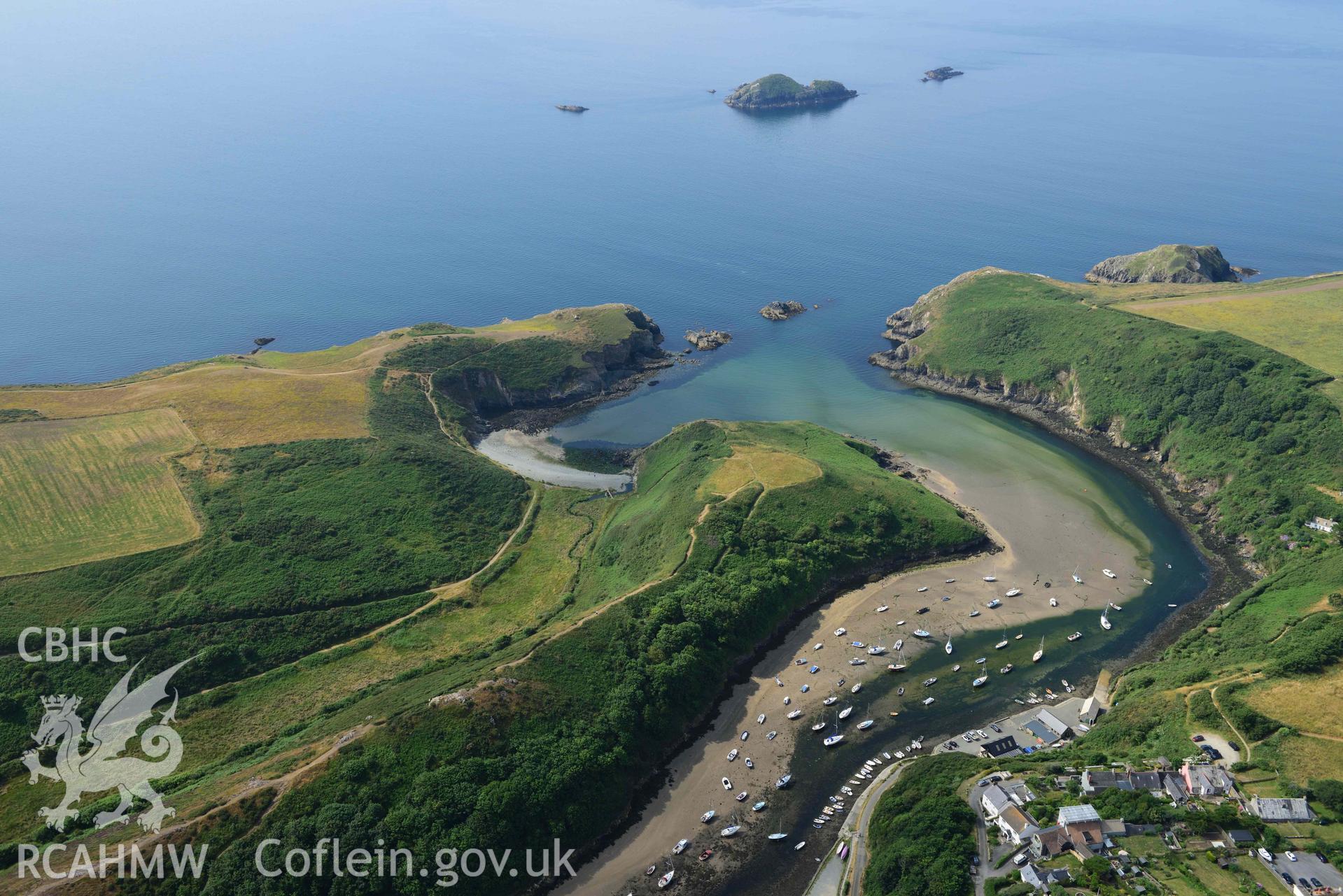 Gribin promontory fort, Solva. © Crown: CHERISH PROJECT 2017. Produced with EU funds through the Ireland Wales Co-operation Programme 2014-2023.