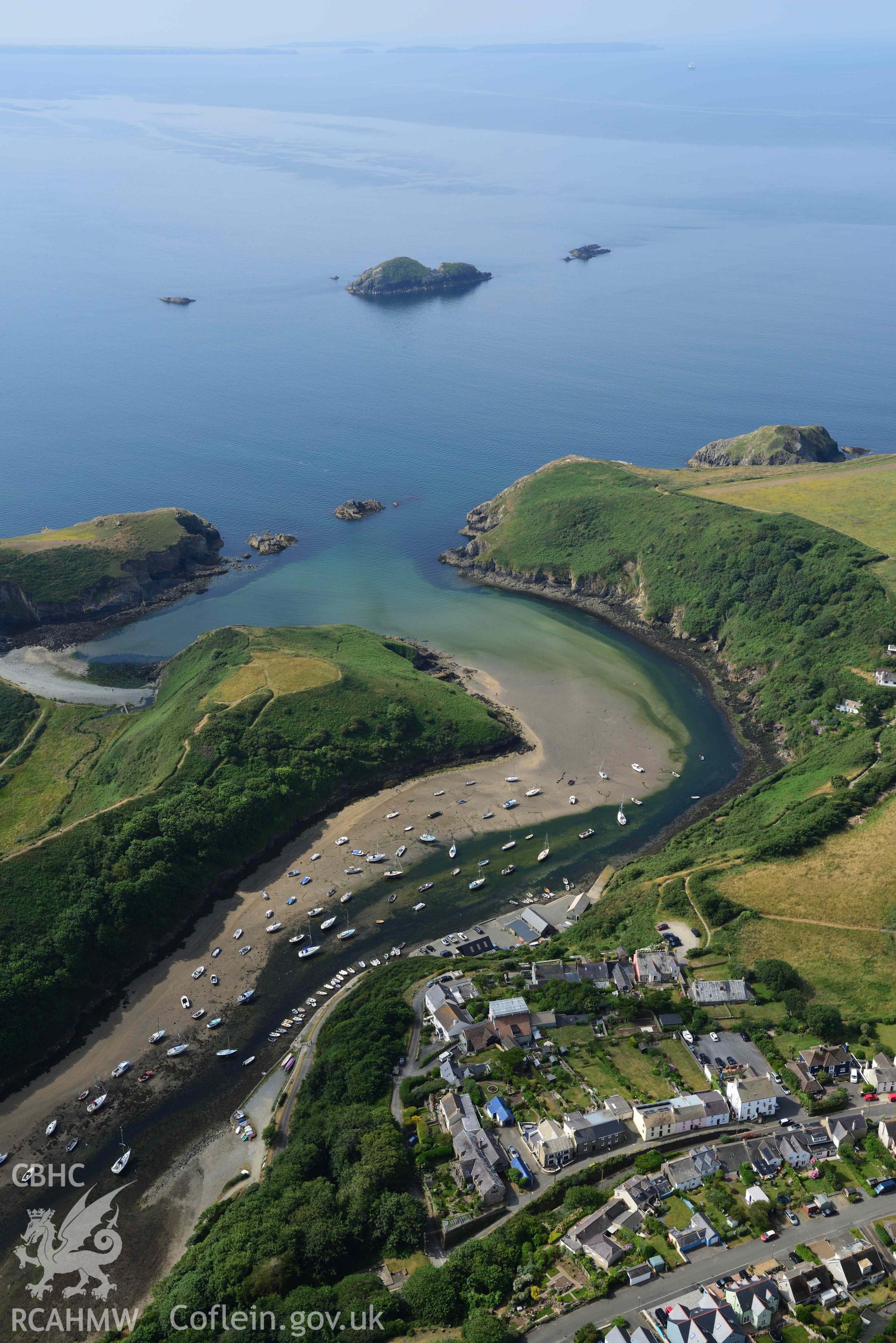 Gribin promontory fort, Solva. © Crown: CHERISH PROJECT 2017. Produced with EU funds through the Ireland Wales Co-operation Programme 2014-2023.