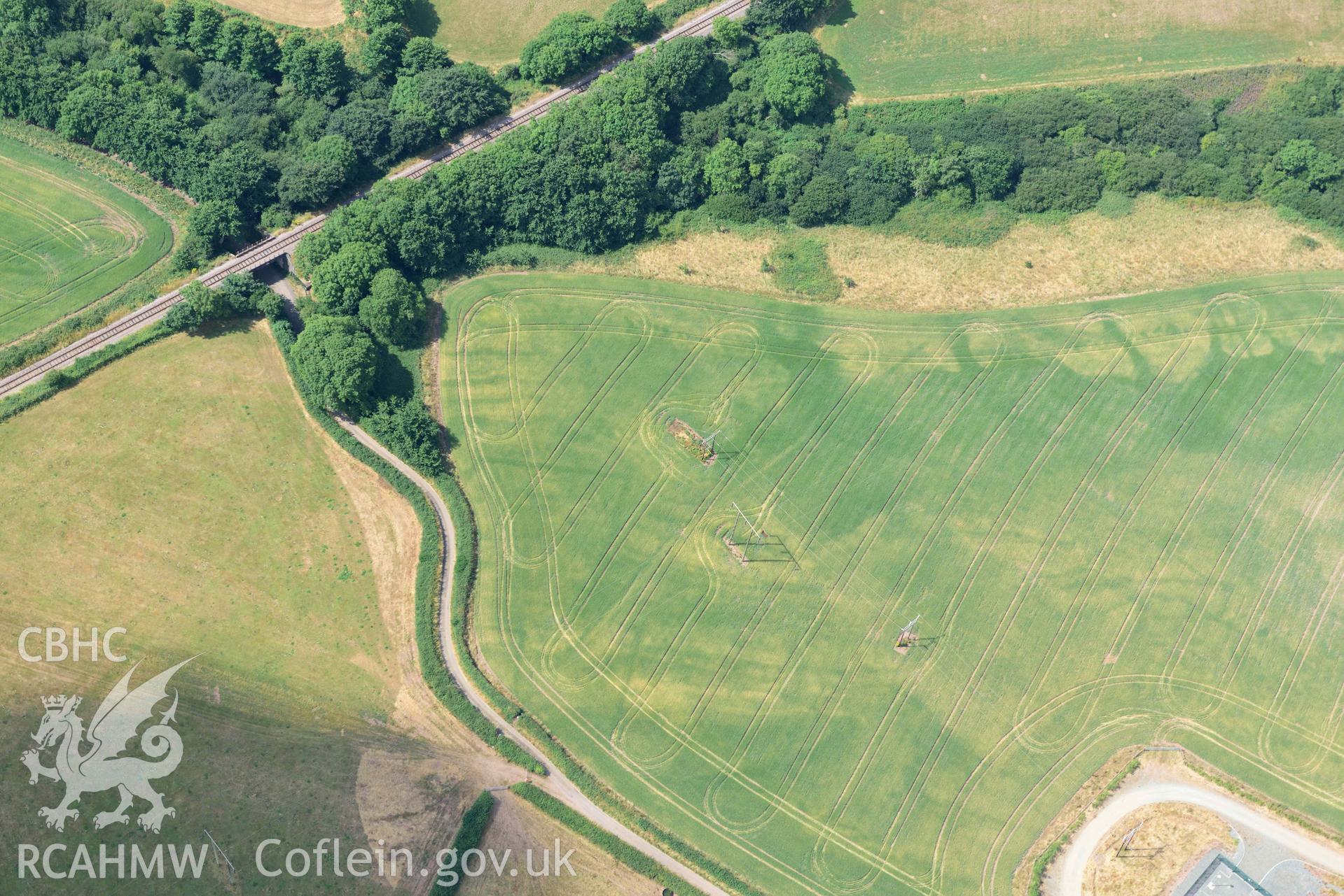 Aerial photography of Thornton, rectangular enlosure or villa enclosure Aerial reconnaissance survey for the CHERISH Project. Crown Copyright: CHERISH PROJECT 2018. Produced with EU funds through the Ireland Wales Co-operation Programme 2014-2020. All material made freely available through the Open Government Licence.