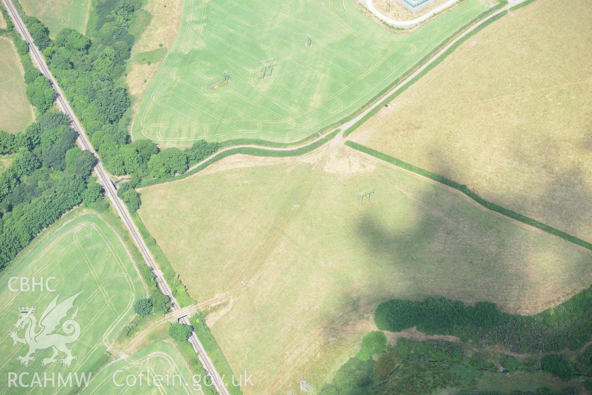 Aerial photography of Thornton, rectangular enlosure or villa enclosure Aerial reconnaissance survey for the CHERISH Project. Crown Copyright: CHERISH PROJECT 2018. Produced with EU funds through the Ireland Wales Co-operation Programme 2014-2020. All material made freely available through the Open Government Licence.