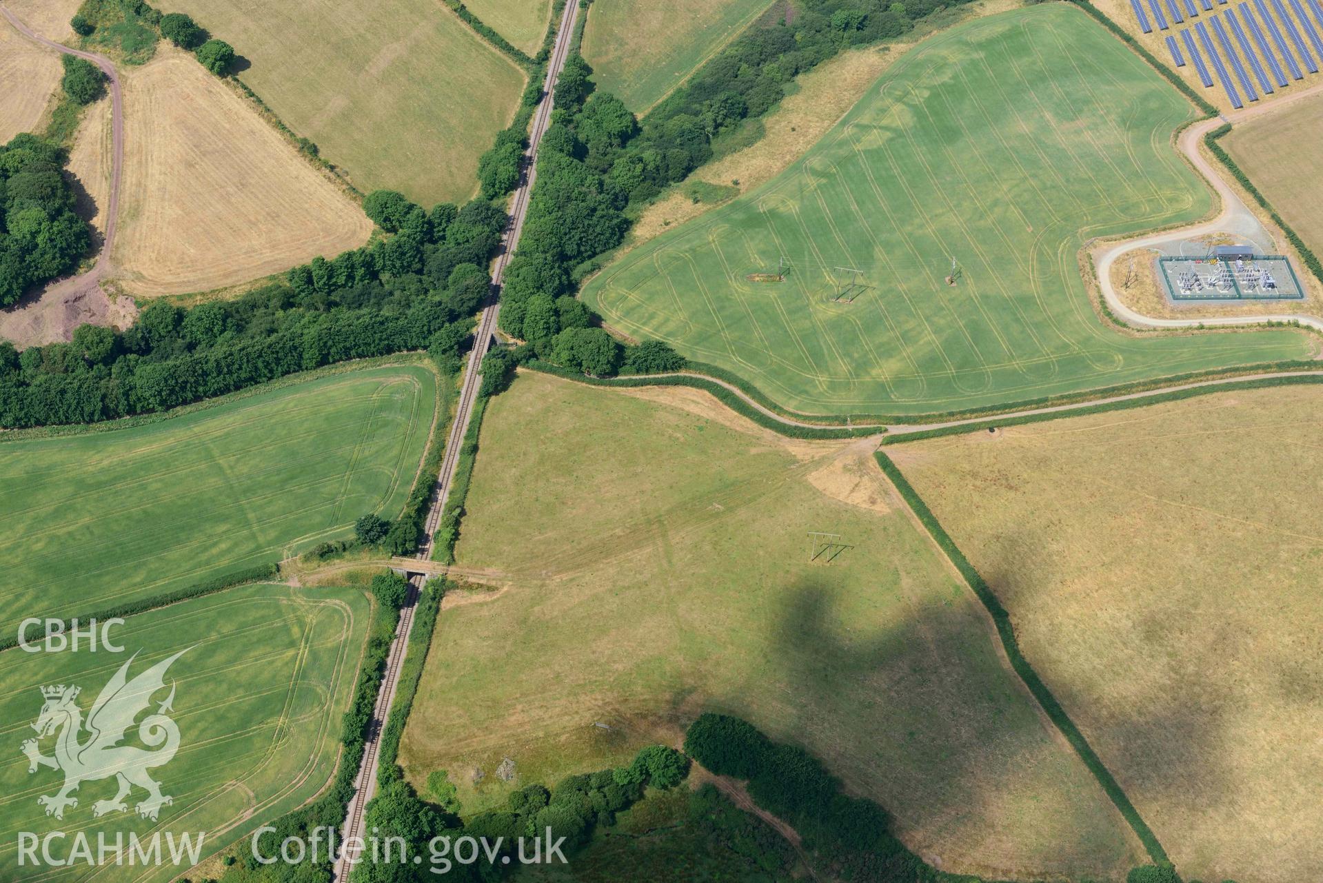 Aerial photography of Thornton, rectangular enlosure or villa enclosure Aerial reconnaissance survey for the CHERISH Project. Crown Copyright: CHERISH PROJECT 2018. Produced with EU funds through the Ireland Wales Co-operation Programme 2014-2020. All material made freely available through the Open Government Licence.