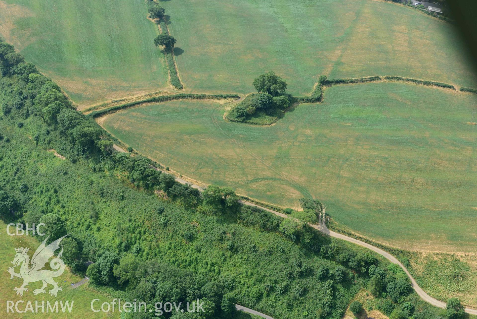 Aerial photography of  Little Castle Park mound, defended enclosure Aerial reconnaissance survey for the CHERISH Project. Crown Copyright: CHERISH PROJECT 2018. Produced with EU funds through the Ireland Wales Co-operation Programme 2014-2020. All material made freely available through the Open Government Licence.