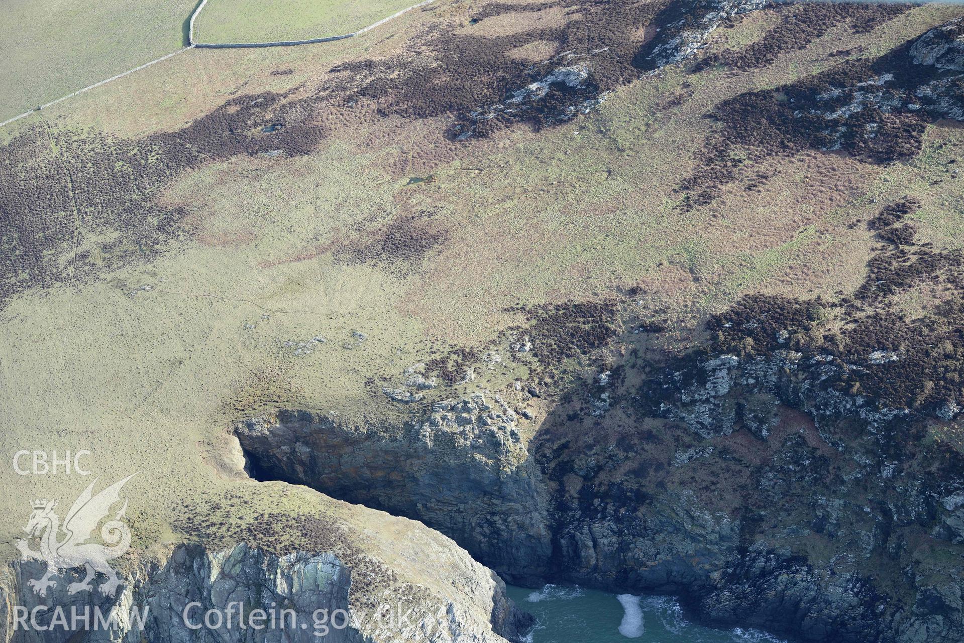 Aerial photo of Carn Ysgubor.  Aerial reconnaissance survey for the CHERISH Project. Crown Copyright: CHERISH PROJECT 2018. Produced with EU funds through the Ireland Wales Co-operation Programme 2014-2020. All material made freely available through the Open Government Licence.