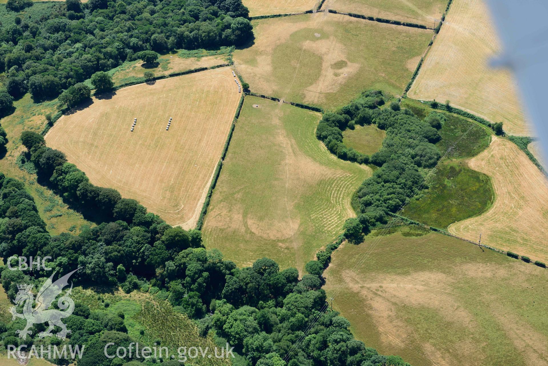 Aerial photograph: Bwlch y Ffordd Isa defended enclosure cropmark. Crown: CHERISH PROJECT 2018. Produced with EU funds through the Ireland Wales Co-operation Programme 2014-2020 (NGR SH402396)