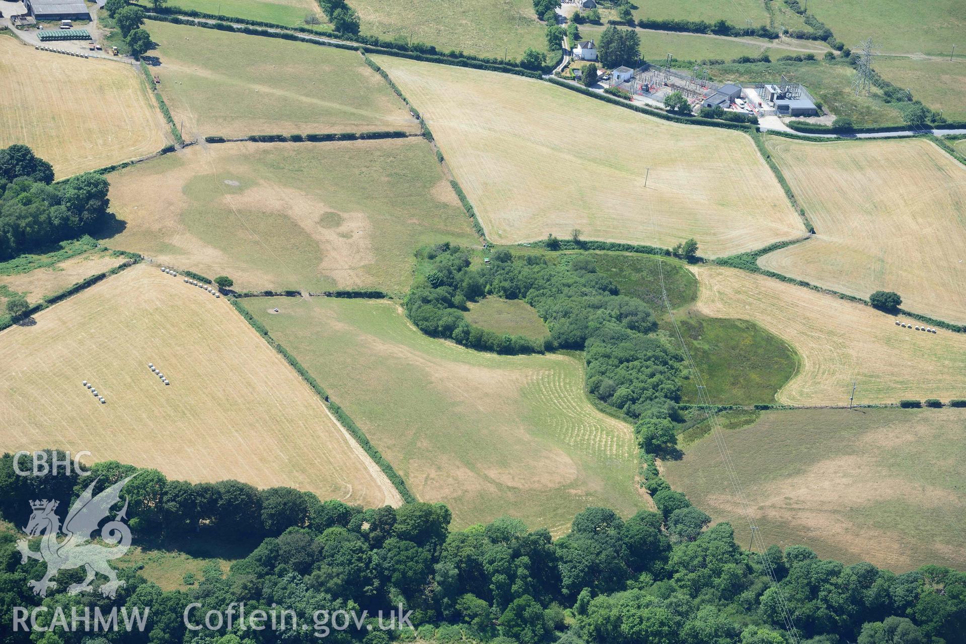 Aerial photograph: Bwlch y Ffordd Isa defended enclosure cropmark. Crown: CHERISH PROJECT 2018. Produced with EU funds through the Ireland Wales Co-operation Programme 2014-2020 (NGR SH402396)