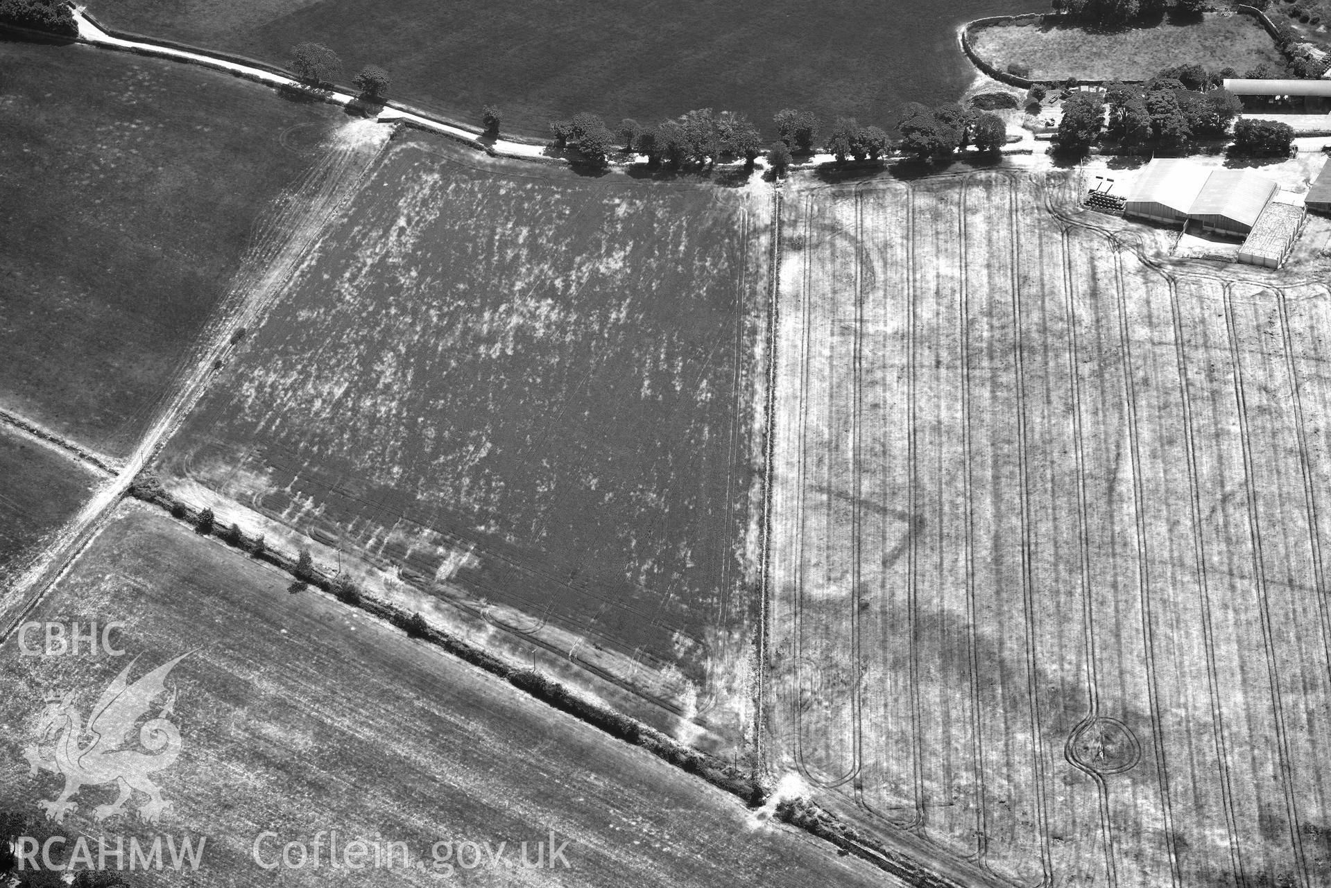 Aerial photograph: Castellior circular and rectangular cropmarks. Crown: CHERISH PROJECT 2018. Produced with EU funds through the Ireland Wales Co-operation Programme 2014-2020 (NGR: SH544744)