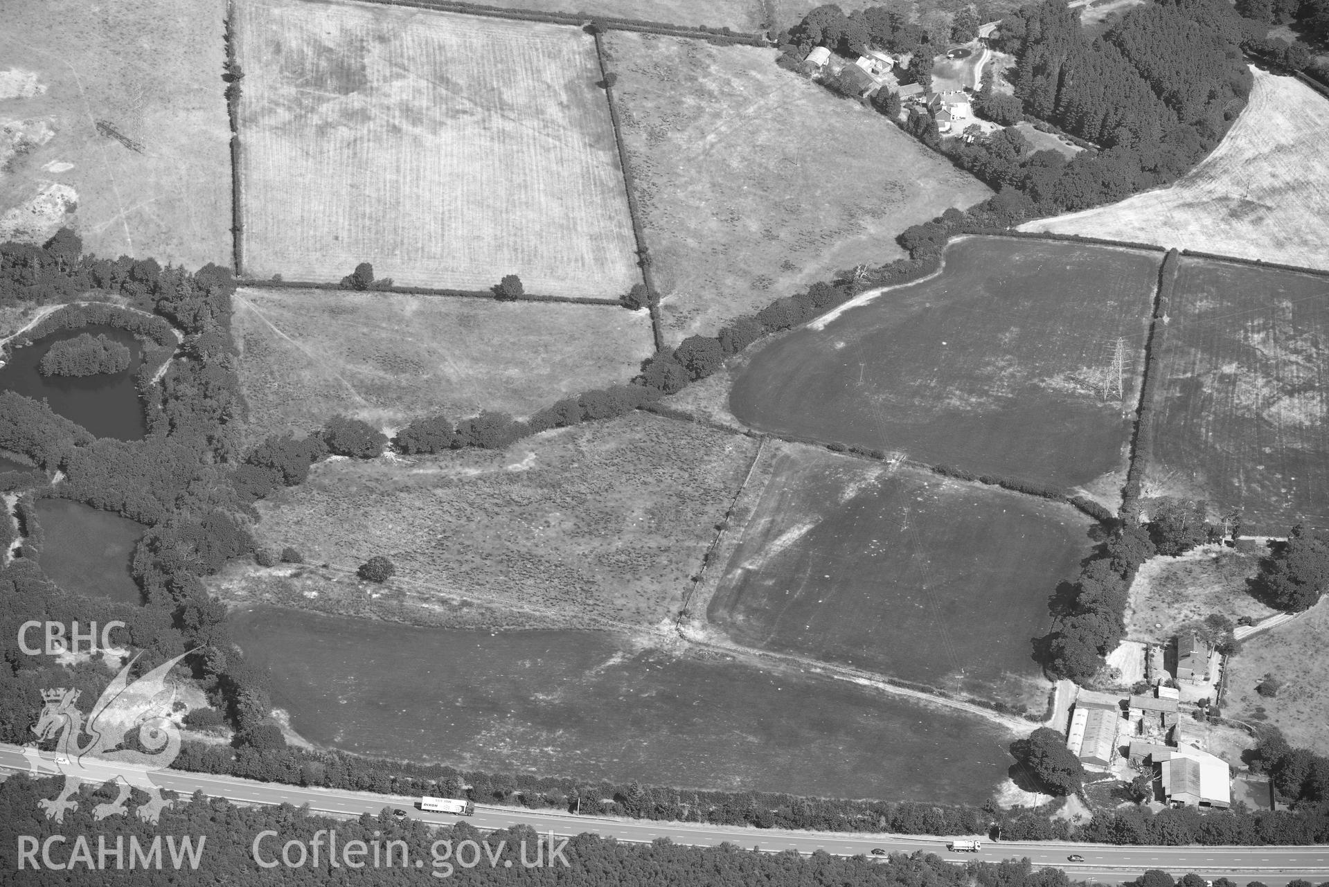 Aerial photograph: Section of Roman road passing through Glasynfryn Farm, Glasinfryn. Crown: CHERISH PROJECT 2018. Produced with EU funds through the Ireland Wales Co-operation Programme 2014-2020 (NGR: SH582692)