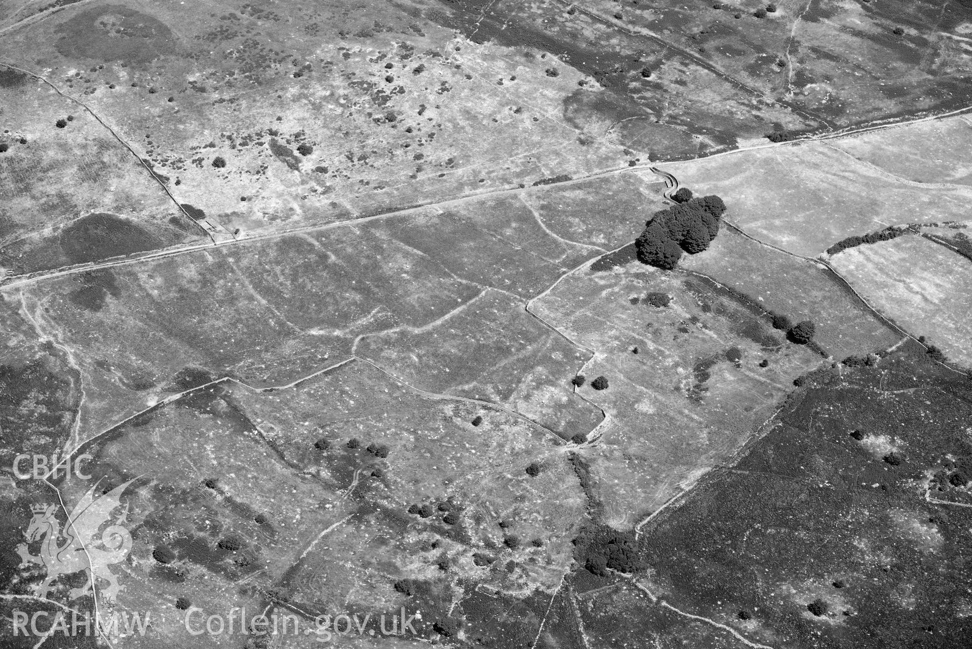 Aerial photograph: Homestead near Maen-y-bardd, Rowen. Crown: CHERISH PROJECT 2018. Produced with EU funds through the Ireland Wales Co-operation Programme 2014-2020 (NGR: SH739715)