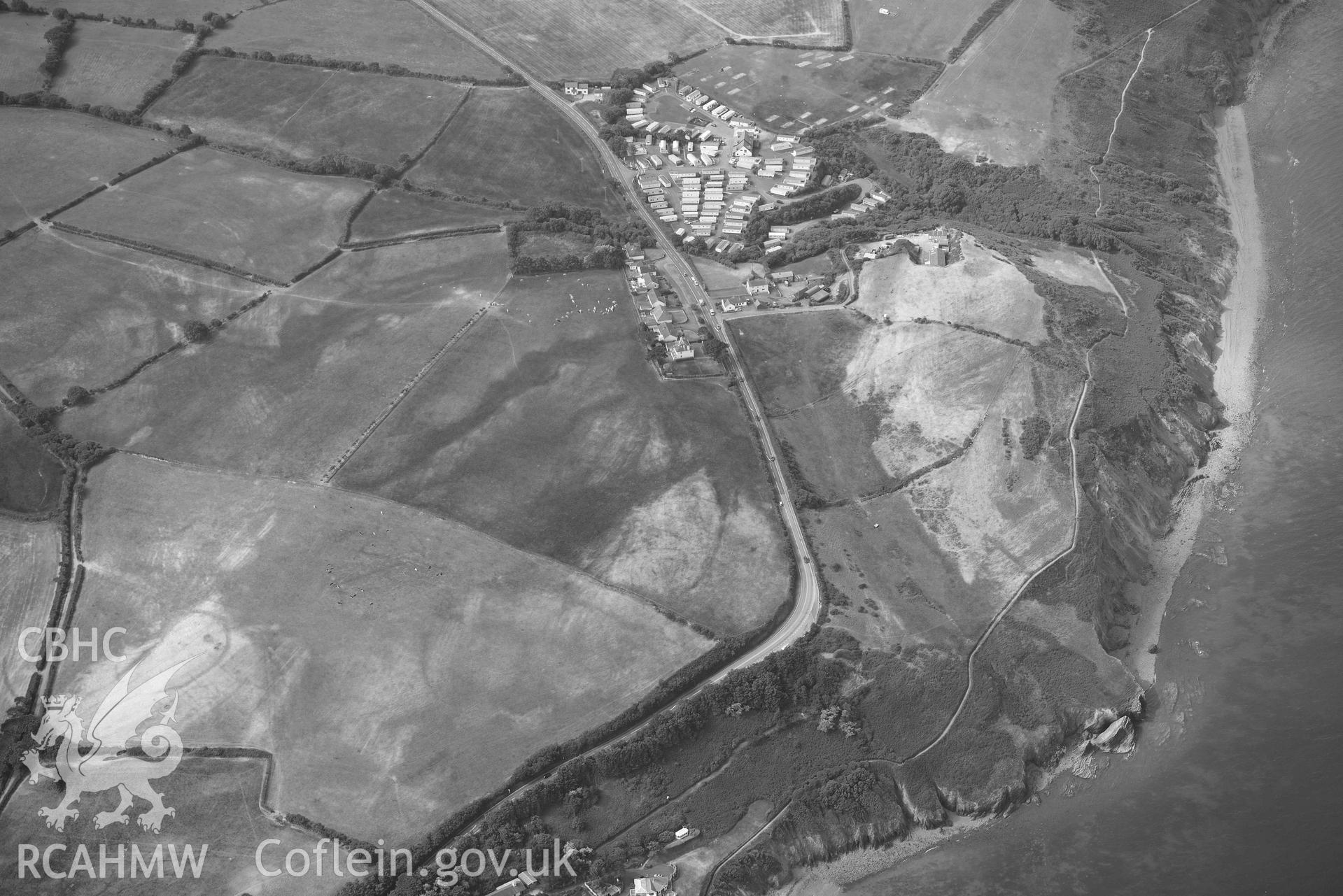 Aerial photograph: Clogfryn defended enclosure, Aberaeron. Crown: CHERISH PROJECT 2018. Produced with EU funds through the Ireland Wales Co-operation Programme 2014-2020 (NGR: SN450623)