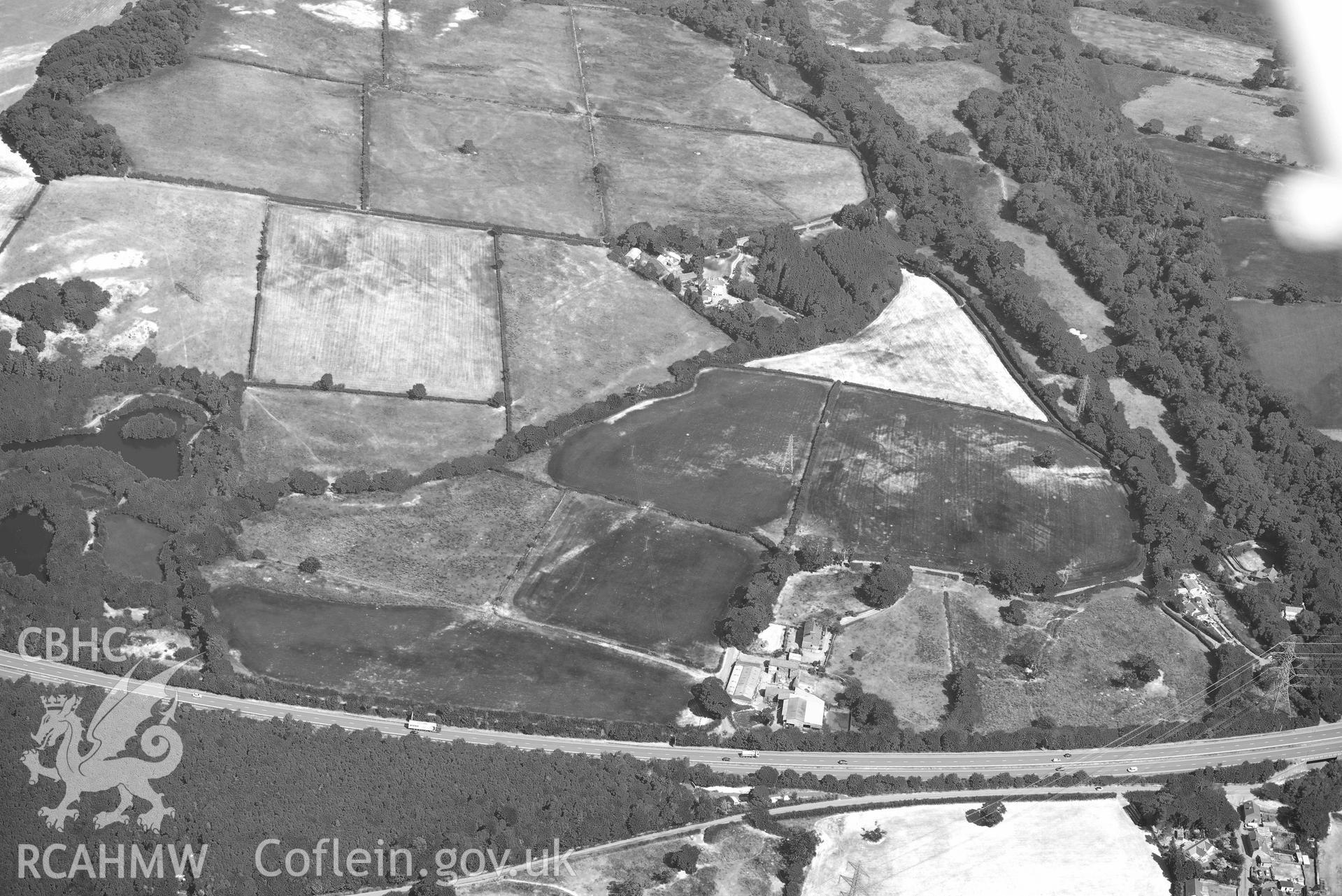 Aerial photograph: Section of Roman road passing through Glasynfryn Farm, Glasinfryn. Crown: CHERISH PROJECT 2018. Produced with EU funds through the Ireland Wales Co-operation Programme 2014-2020 (NGR: SH582692)